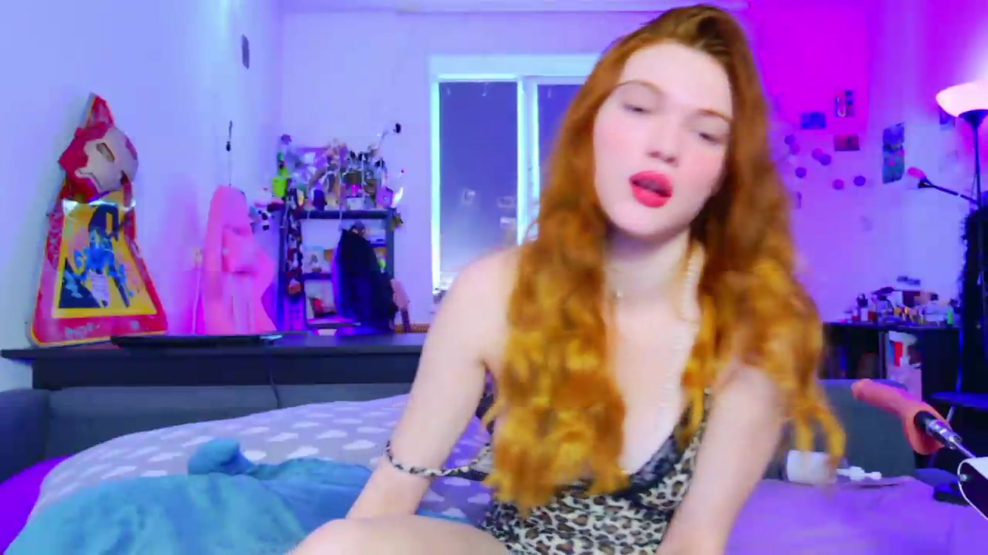 Gallery image thumbnail from Annaroxann's myfreecams stream on, 08/09/2026, 08:34 image 17 of 20