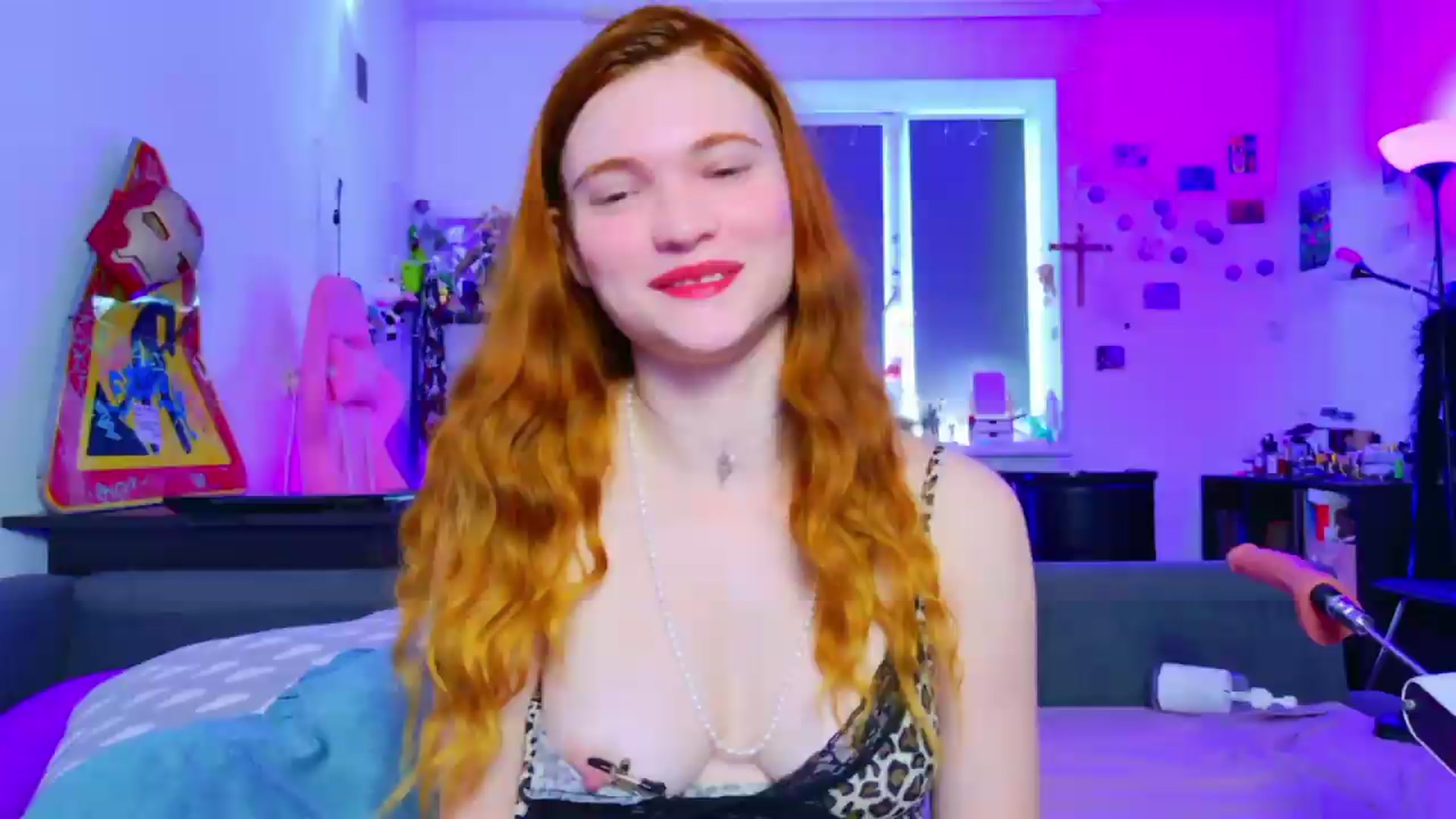 Gallery image thumbnail from Annaroxann's myfreecams stream on, 08/09/2026, 08:34 image 12 of 20