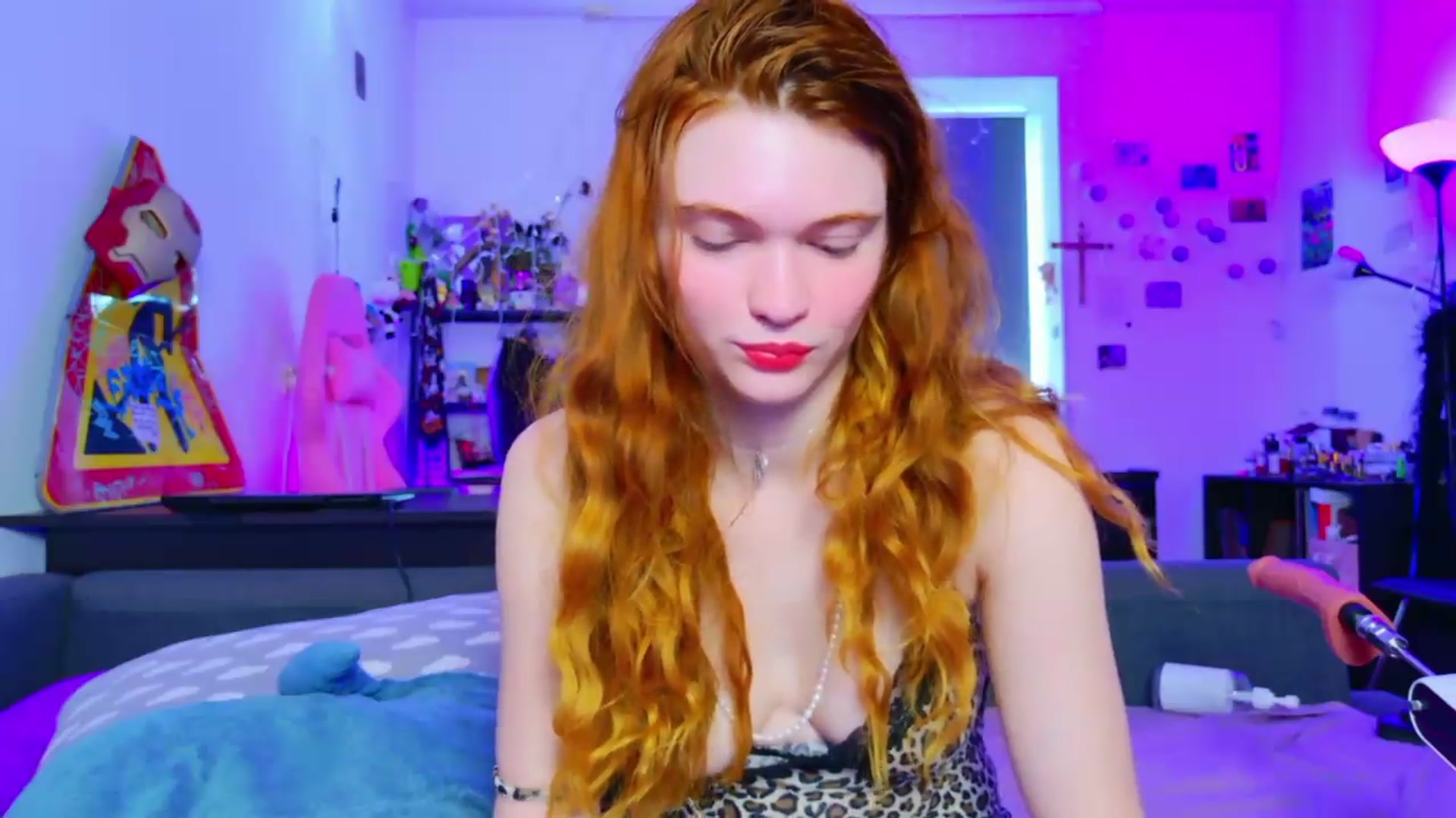 Gallery image thumbnail from Annaroxann's myfreecams stream on, 08/09/2026, 08:34 image 19 of 20