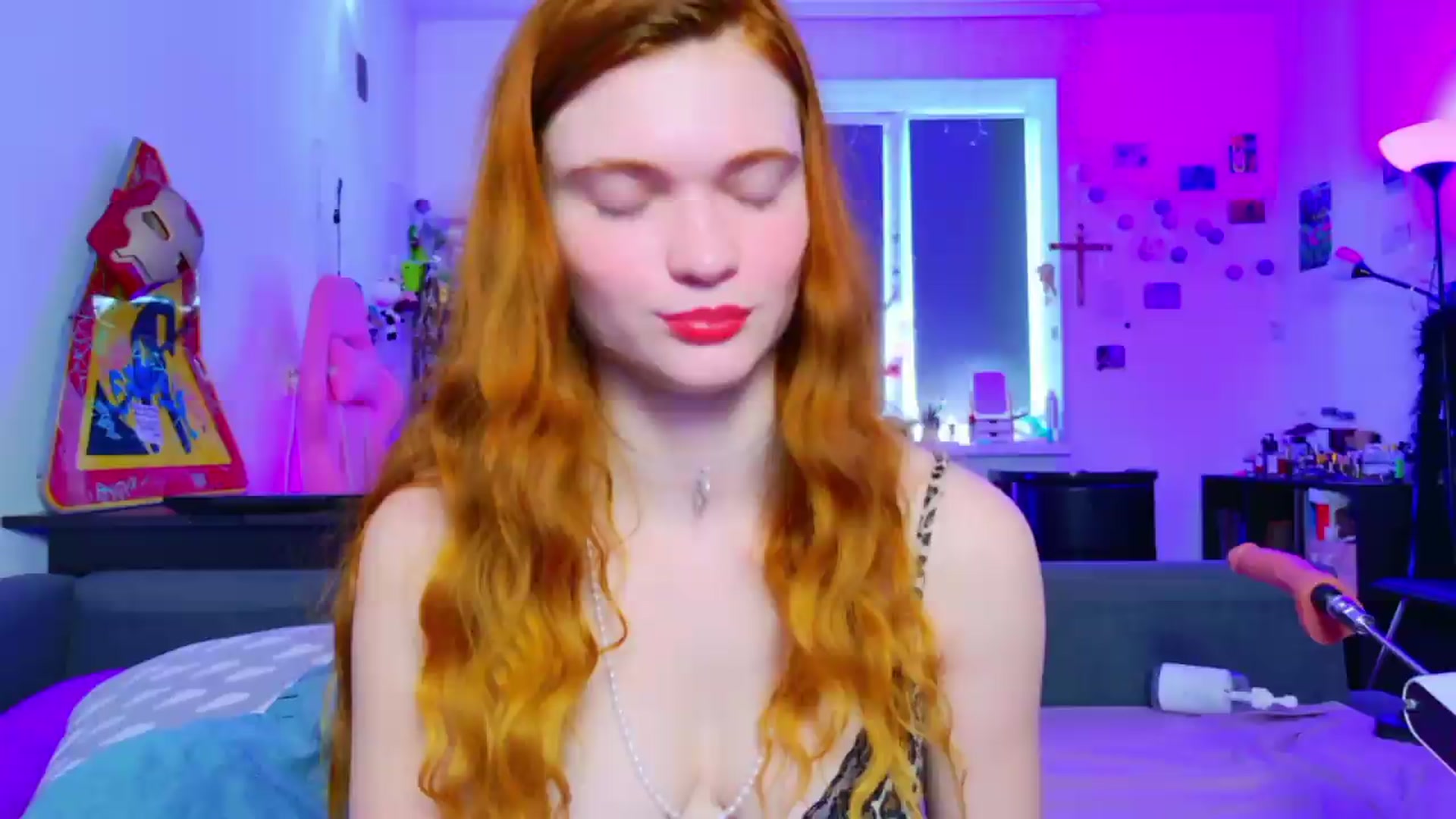 Gallery image thumbnail from Annaroxann's myfreecams stream on, 08/09/2026, 08:34 image 13 of 20