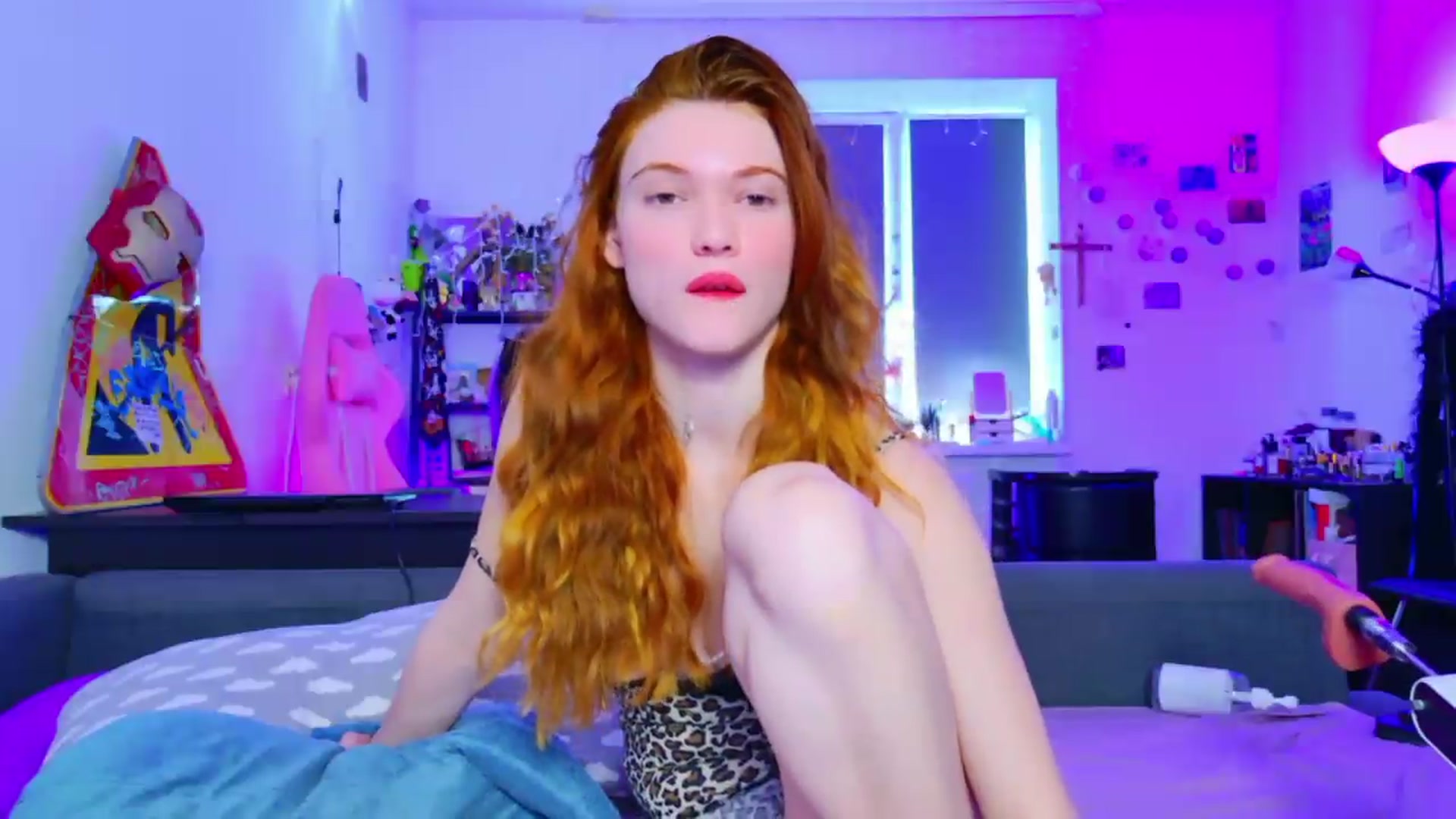 Gallery image thumbnail from Annaroxann's myfreecams stream on, 08/09/2026, 08:34 image 15 of 20