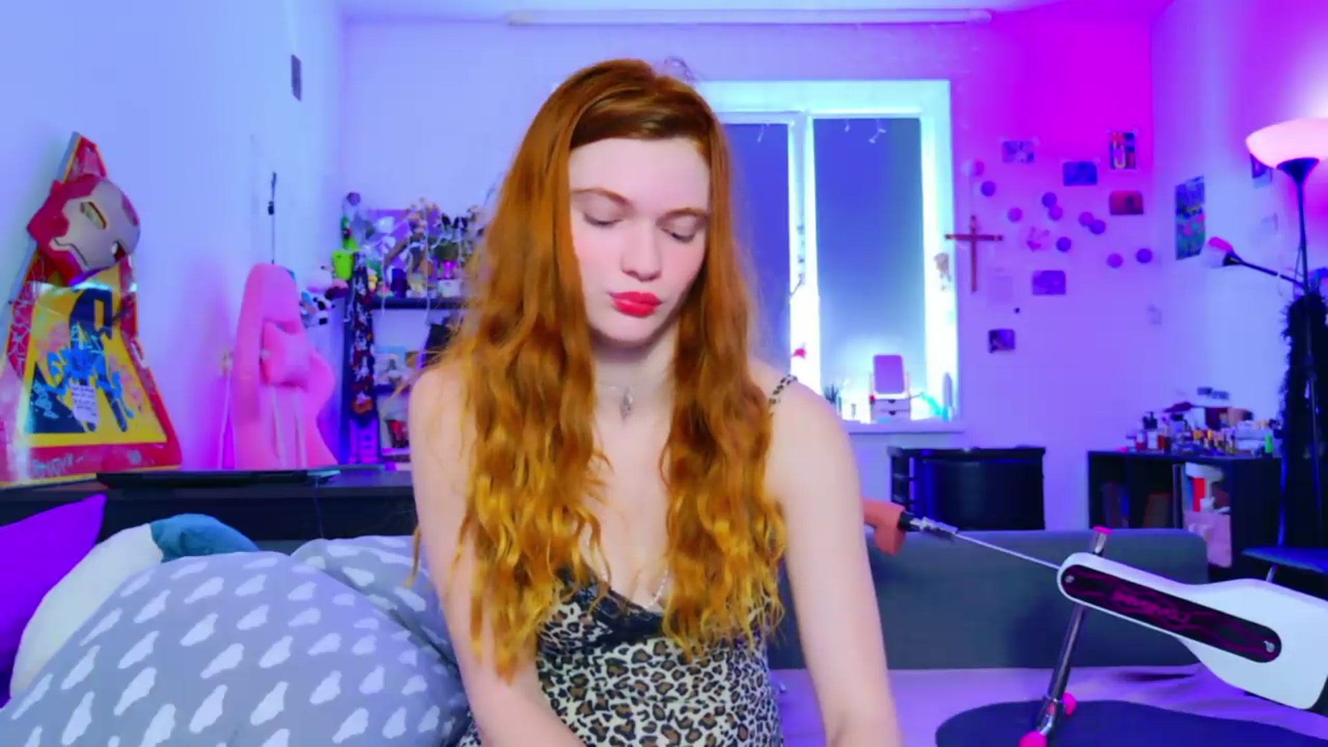Gallery image thumbnail from Annaroxann's myfreecams stream on, 08/09/2026, 10:48 image 16 of 20