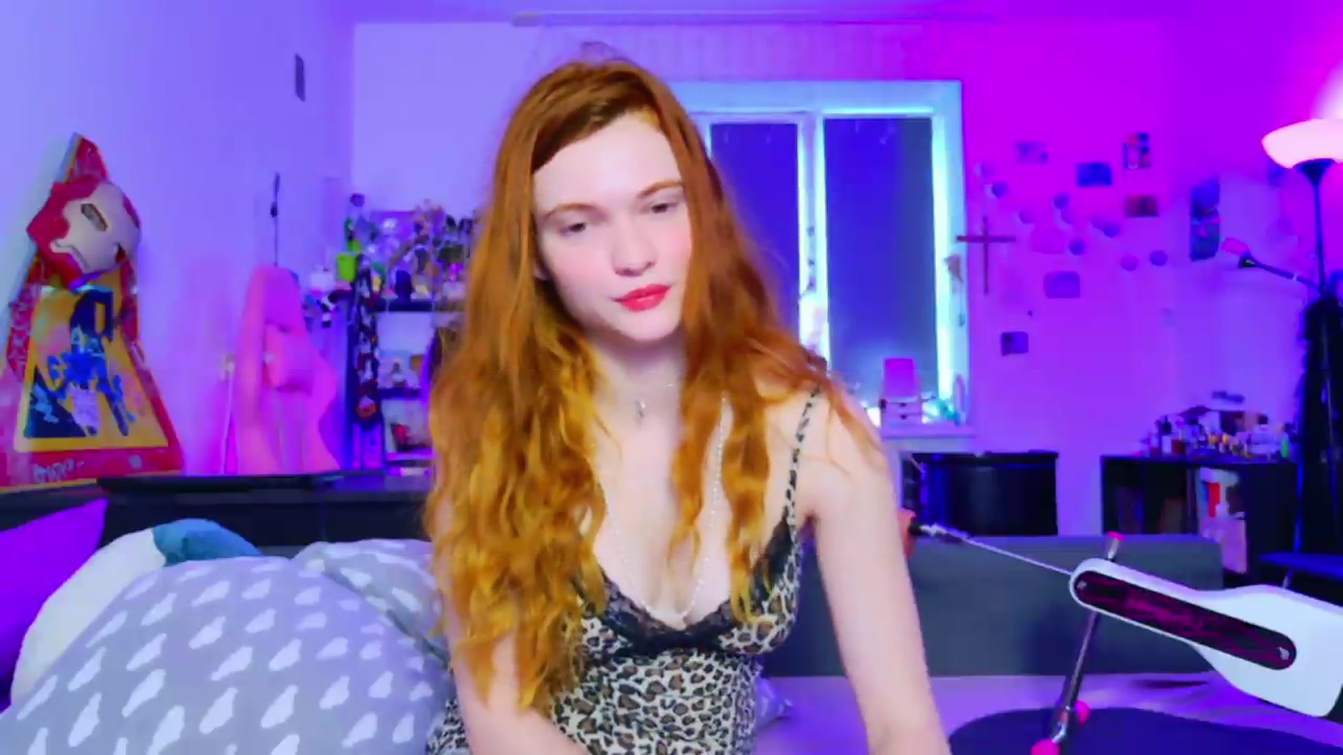 Gallery image thumbnail from Annaroxann's myfreecams stream on, 08/09/2026, 10:48 image 15 of 20
