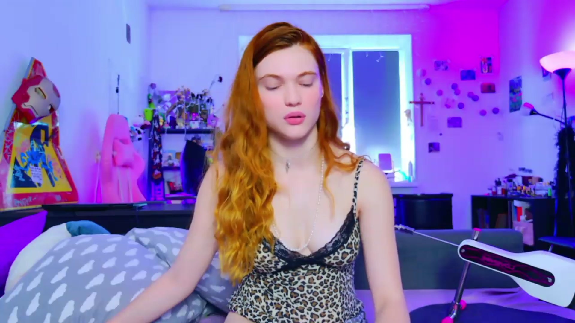 Gallery image thumbnail from Annaroxann's myfreecams stream on, 08/09/2026, 10:48 image 13 of 20