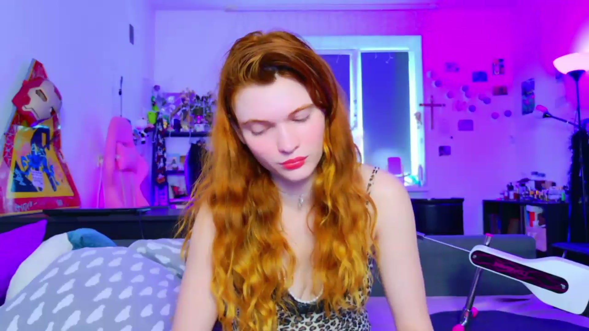 Gallery image thumbnail from Annaroxann's myfreecams stream on, 08/09/2026, 10:48 image 17 of 20