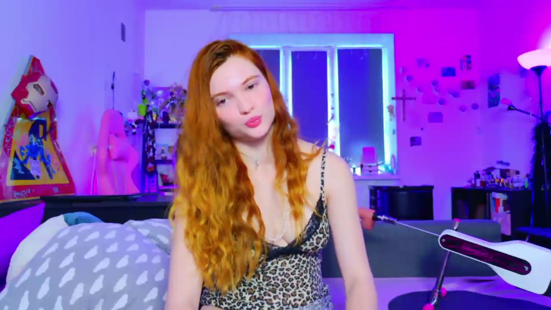 Gallery image thumbnail from Annaroxann's myfreecams stream on, 08/09/2026, 10:48 image 14 of 20
