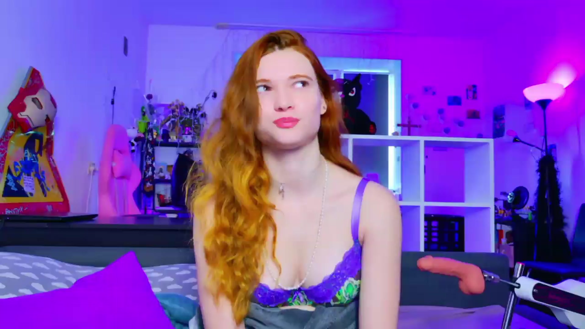 Gallery image thumbnail from Annaroxann's myfreecams stream on, 08/10/2026, 06:38 image 6 of 20