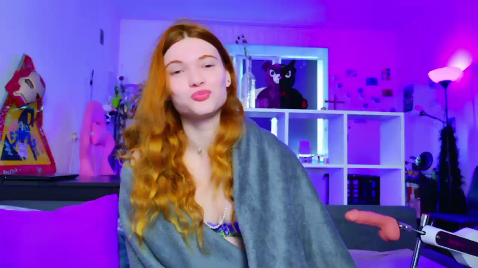 Gallery image thumbnail from Annaroxann's myfreecams stream on, 08/10/2026, 06:38 image 7 of 20