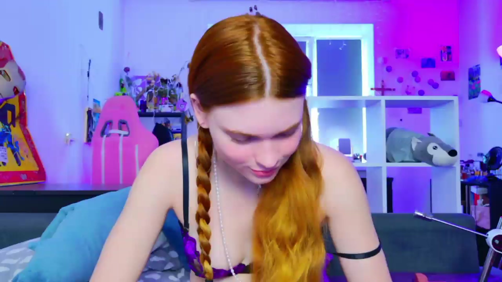 Gallery image thumbnail from Annaroxann's myfreecams stream on, 08/13/2026, 10:20 image 1 of 20