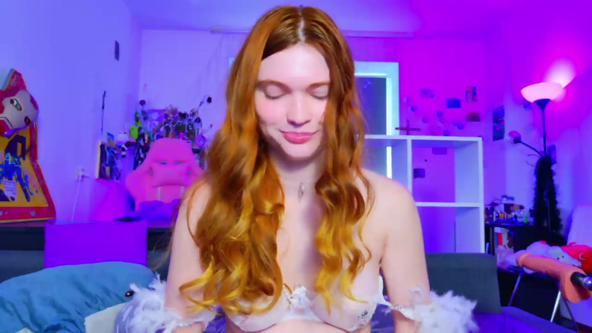 Gallery image thumbnail from Annaroxann's myfreecams stream on, 08/22/2026, 10:52 image 15 of 20