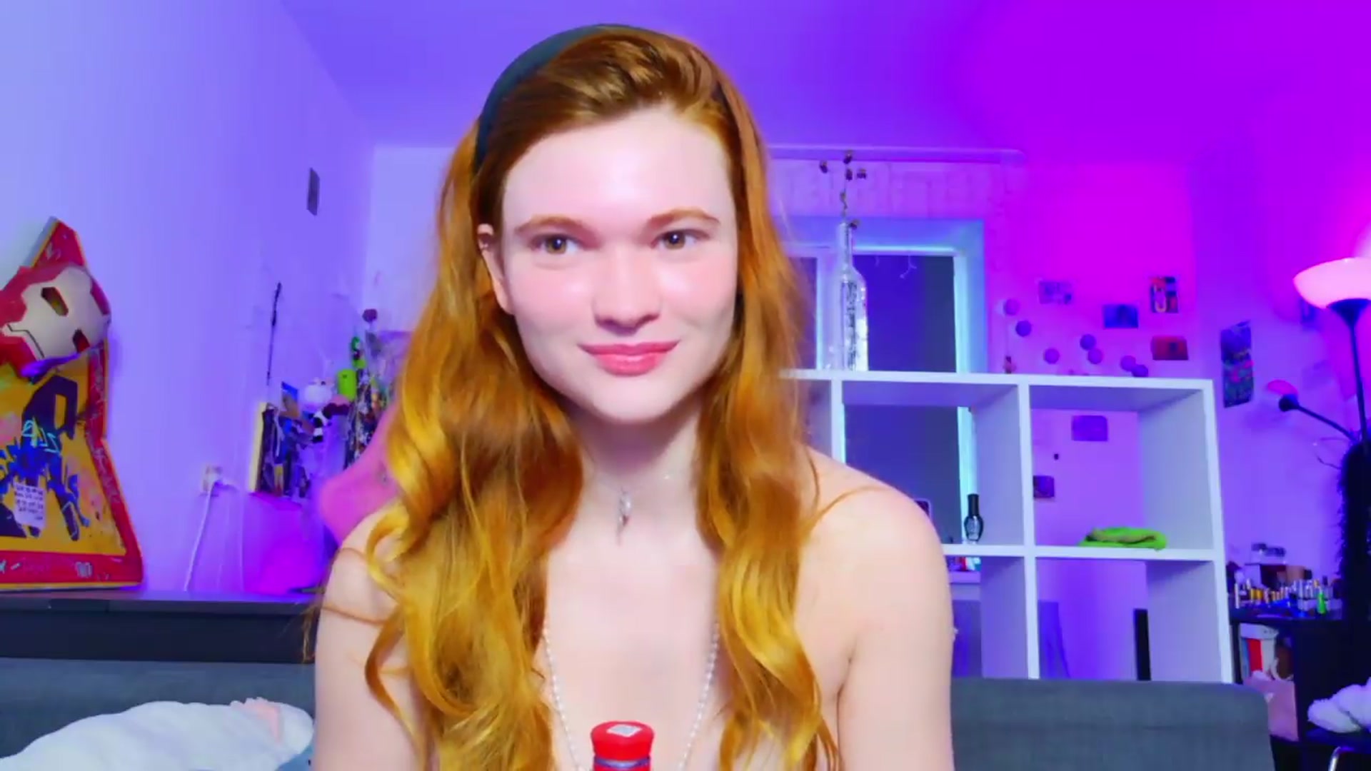 Gallery image thumbnail from Annaroxann's myfreecams stream on, 08/23/2026, 10:40 image 15 of 20
