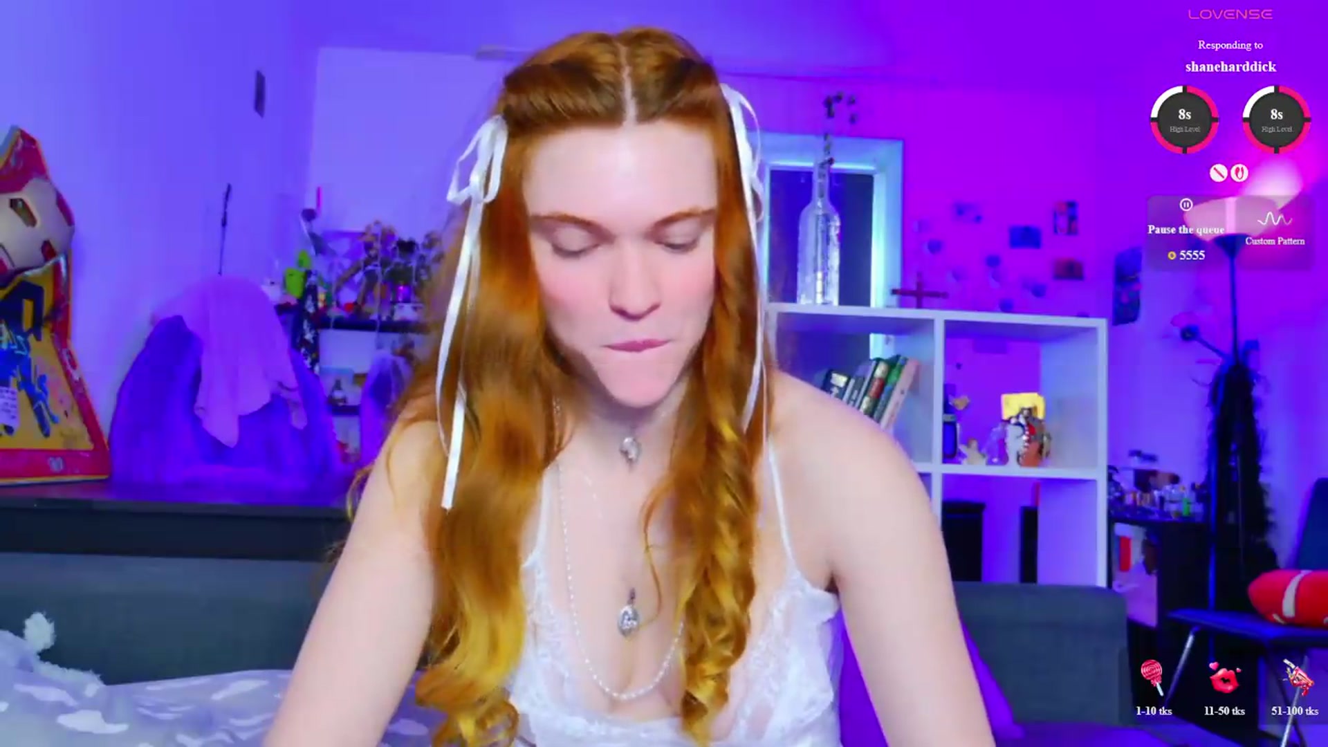 Gallery image thumbnail from Annaroxann's myfreecams stream on, 09/17/2026, 10:56 image 16 of 20