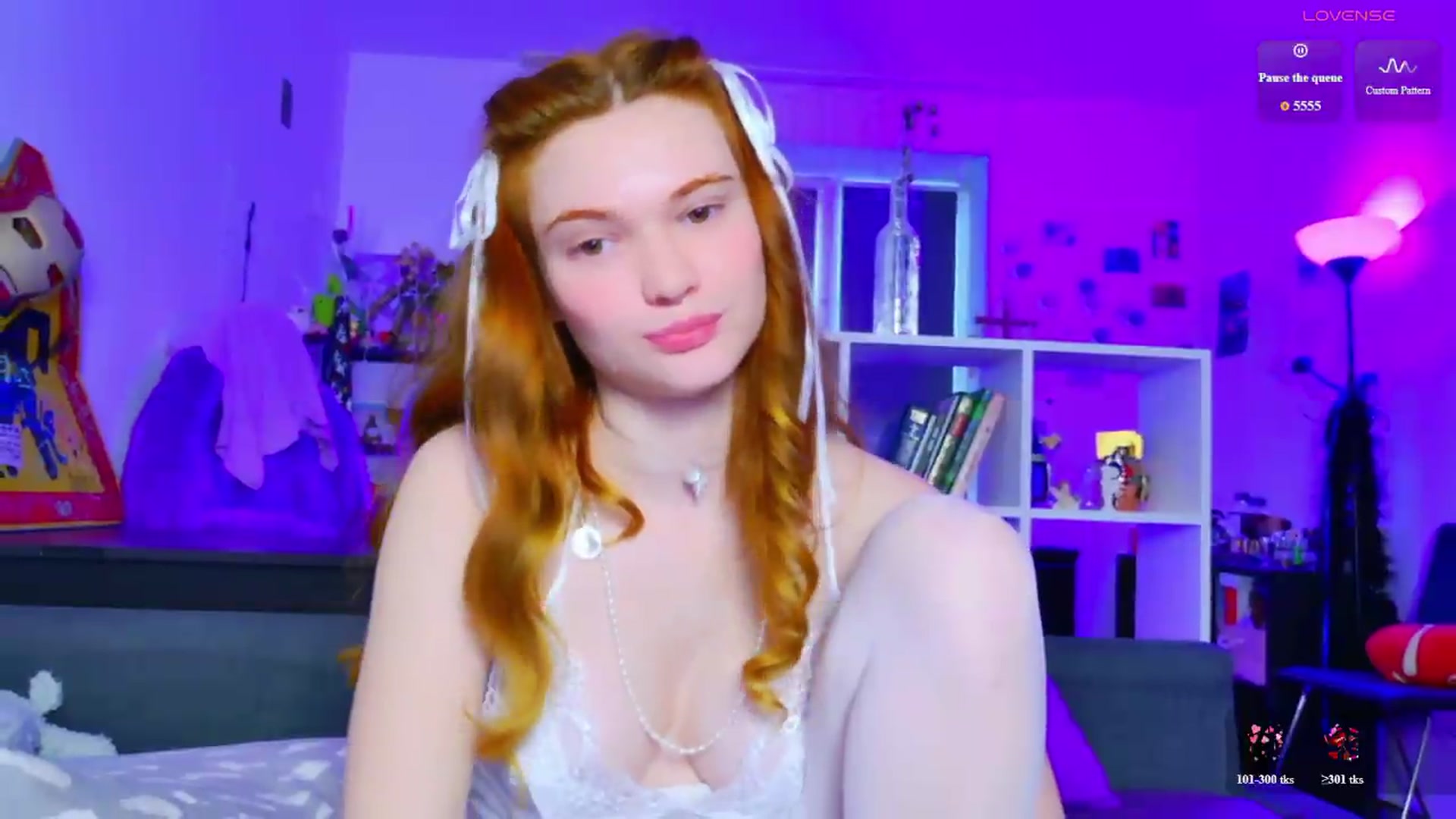 Gallery image thumbnail from Annaroxann's myfreecams stream on, 09/17/2026, 10:56 image 13 of 20