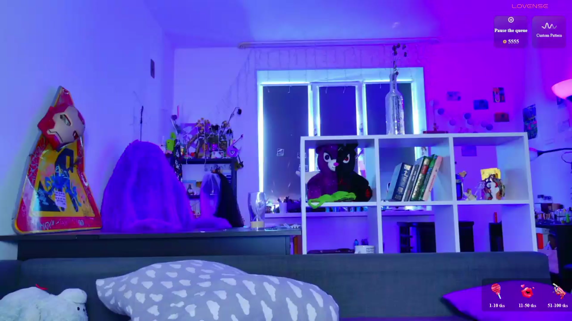 Gallery image thumbnail from Annaroxann's myfreecams stream on, 09/18/2026, 11:08 image 11 of 20