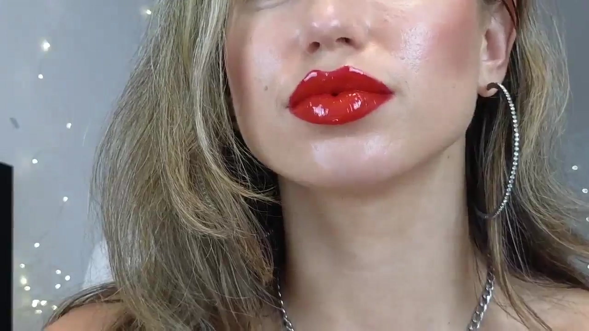 Gallery image thumbnail from AnnasBdayM's myfreecams stream on, 09/07/2023, 03:57 image 10 of 20