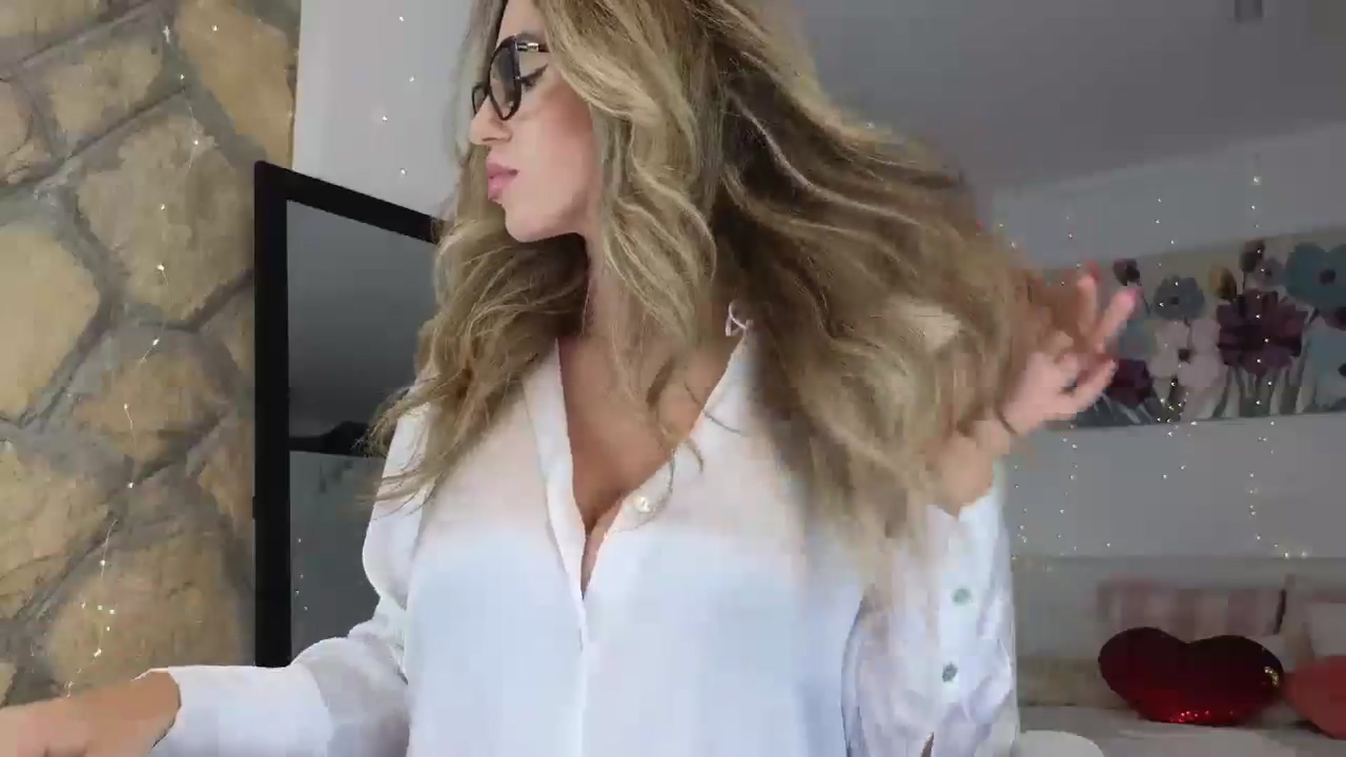 Gallery image thumbnail from AnnasBdayM's myfreecams stream on, 09/09/2024, 01:23 image 19 of 20