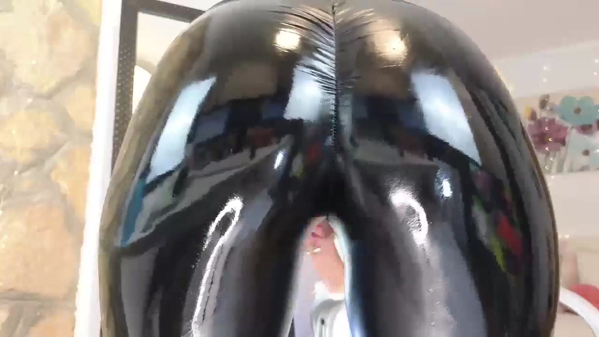 Gallery image thumbnail from AnnasBdayM's myfreecams stream on, 09/10/2024, 24:10 image 19 of 20