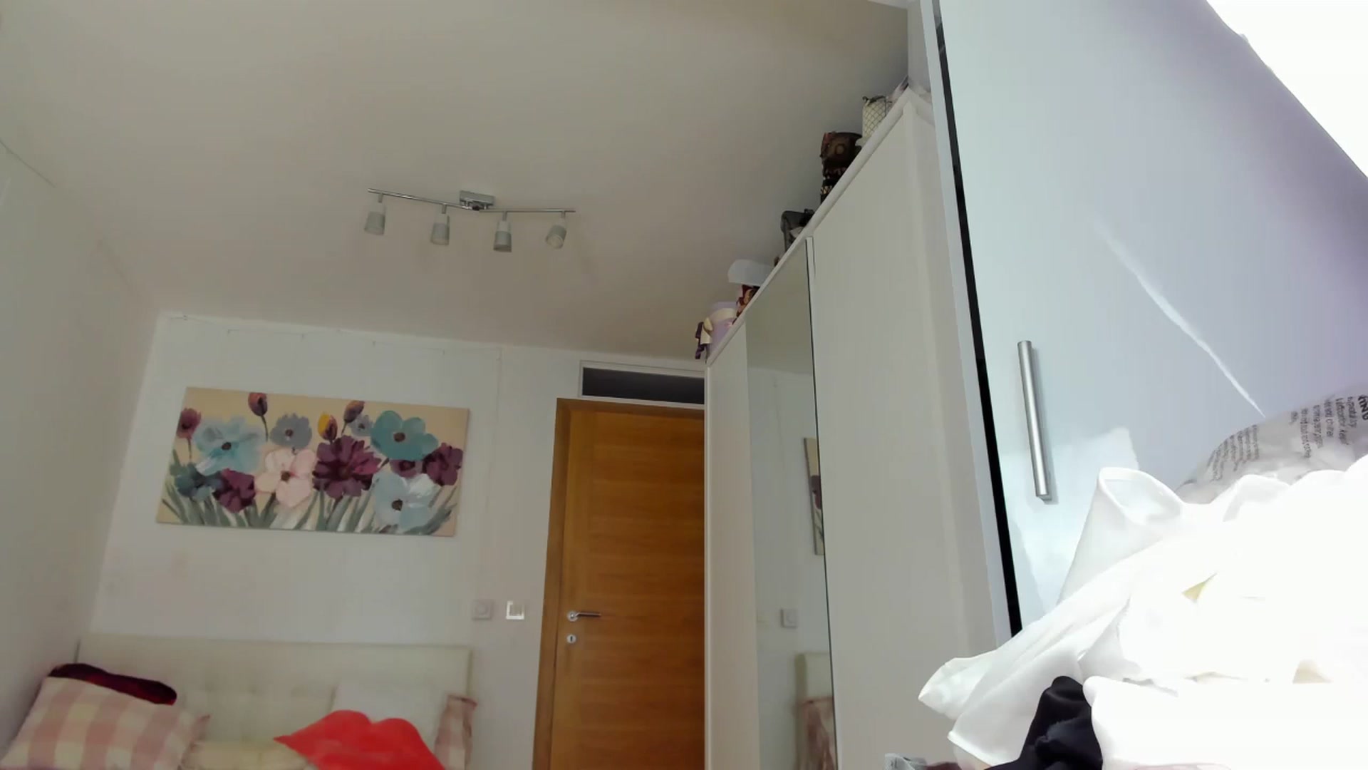 Gallery image thumbnail from AnnasCloset's myfreecams stream on, 11/25/2022, 24:33 image 20 of 20