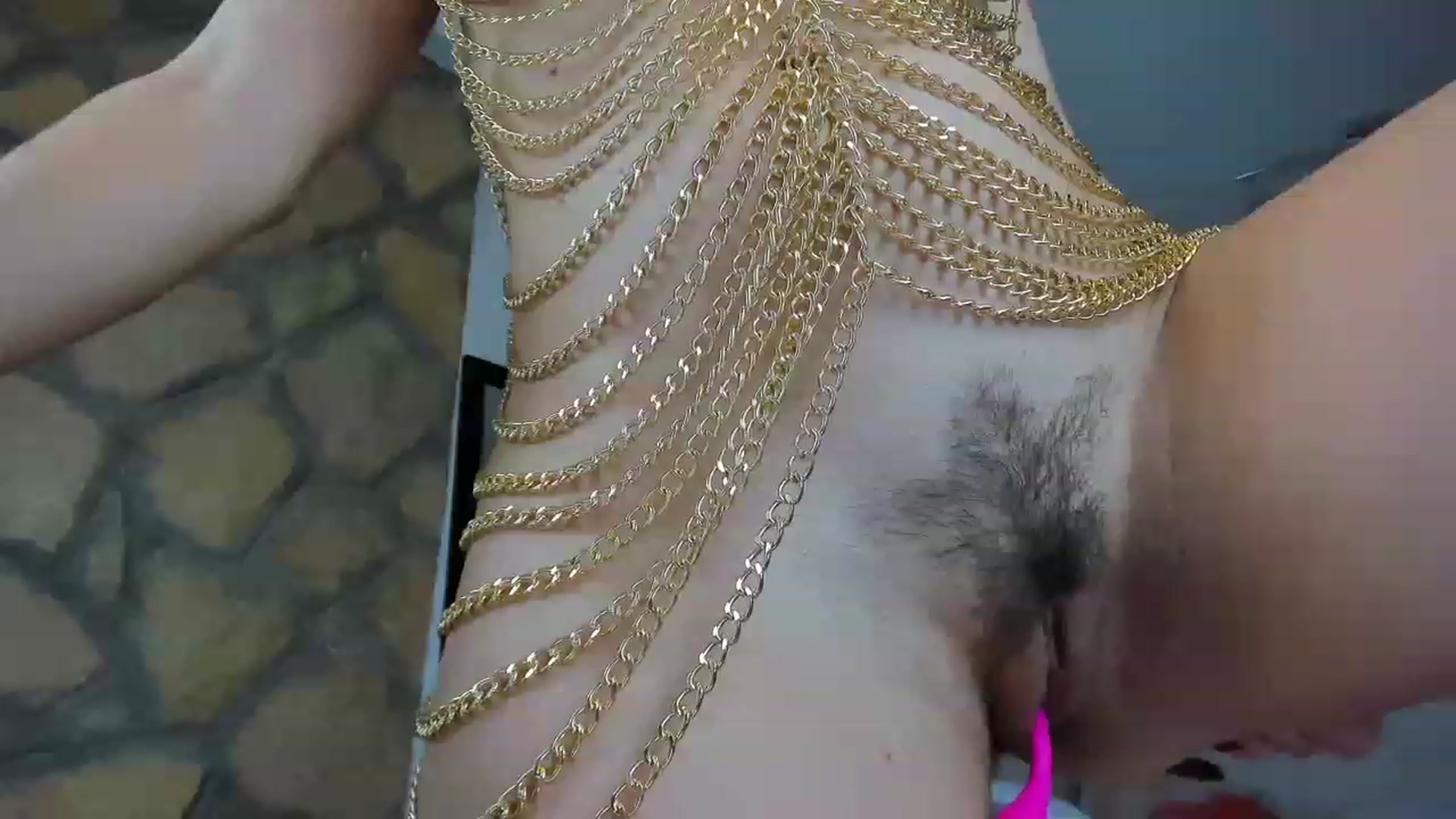 Gallery image thumbnail from AnnasCloset's myfreecams stream on, 11/28/2022, 04:08 image 10 of 20