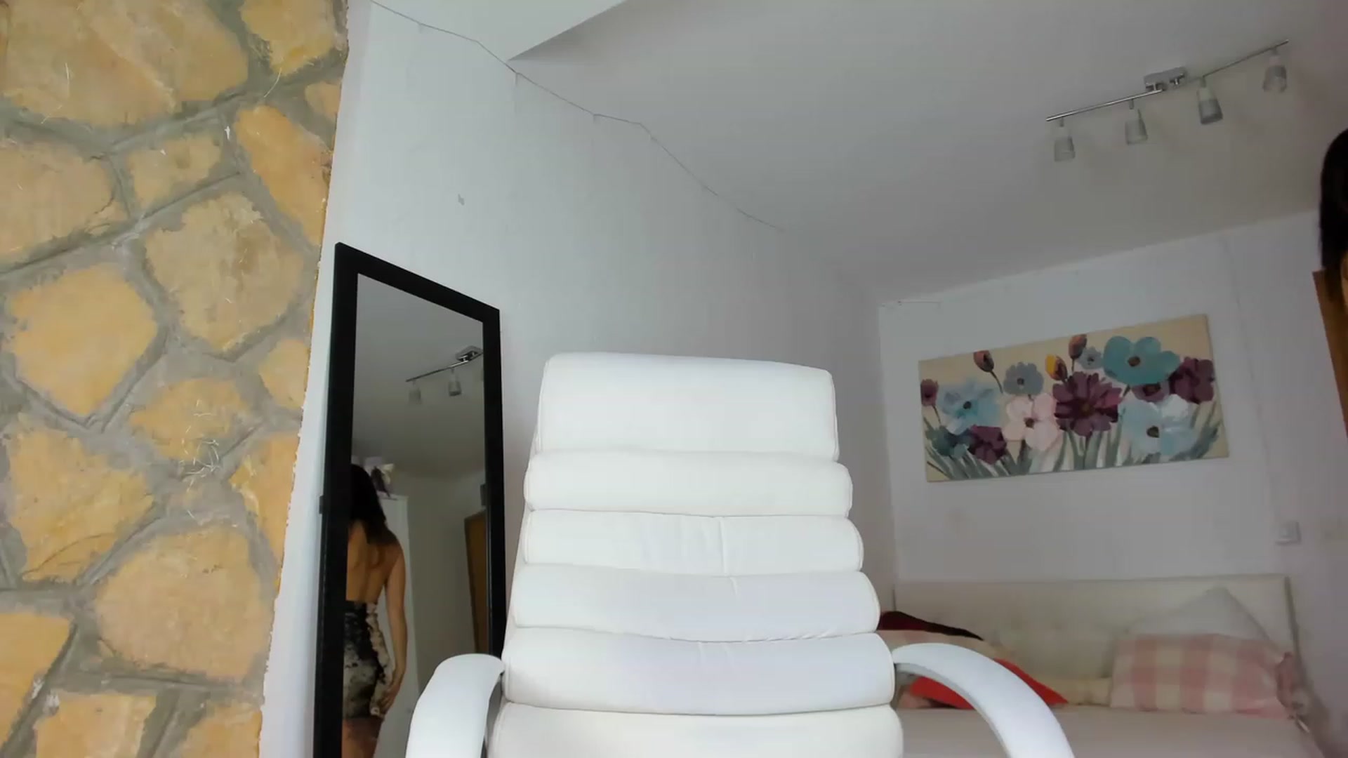 Gallery image thumbnail from AnnasCloset's myfreecams stream on, 12/07/2022, 22:44 image 17 of 20