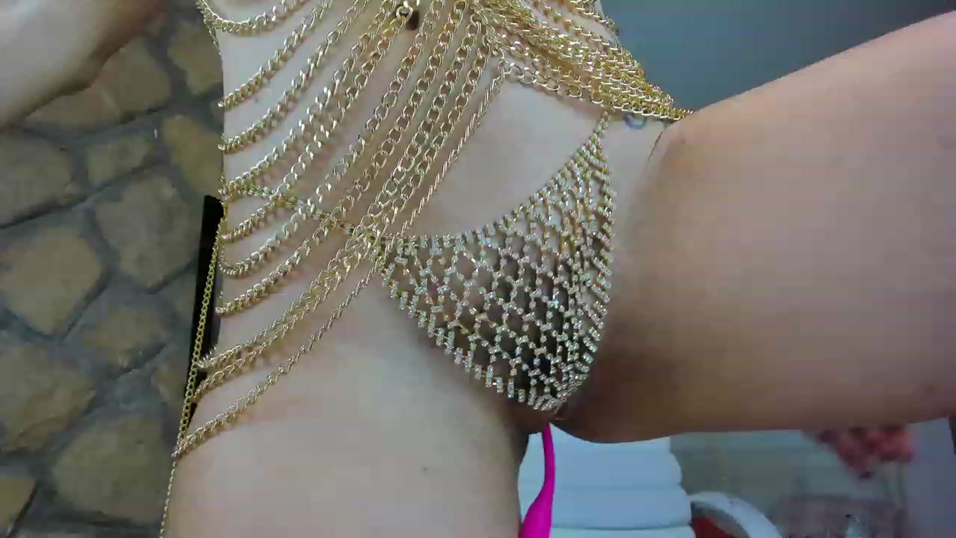 Gallery image thumbnail from AnnasCloset's myfreecams stream on, 12/17/2022, 02:01 image 5 of 20