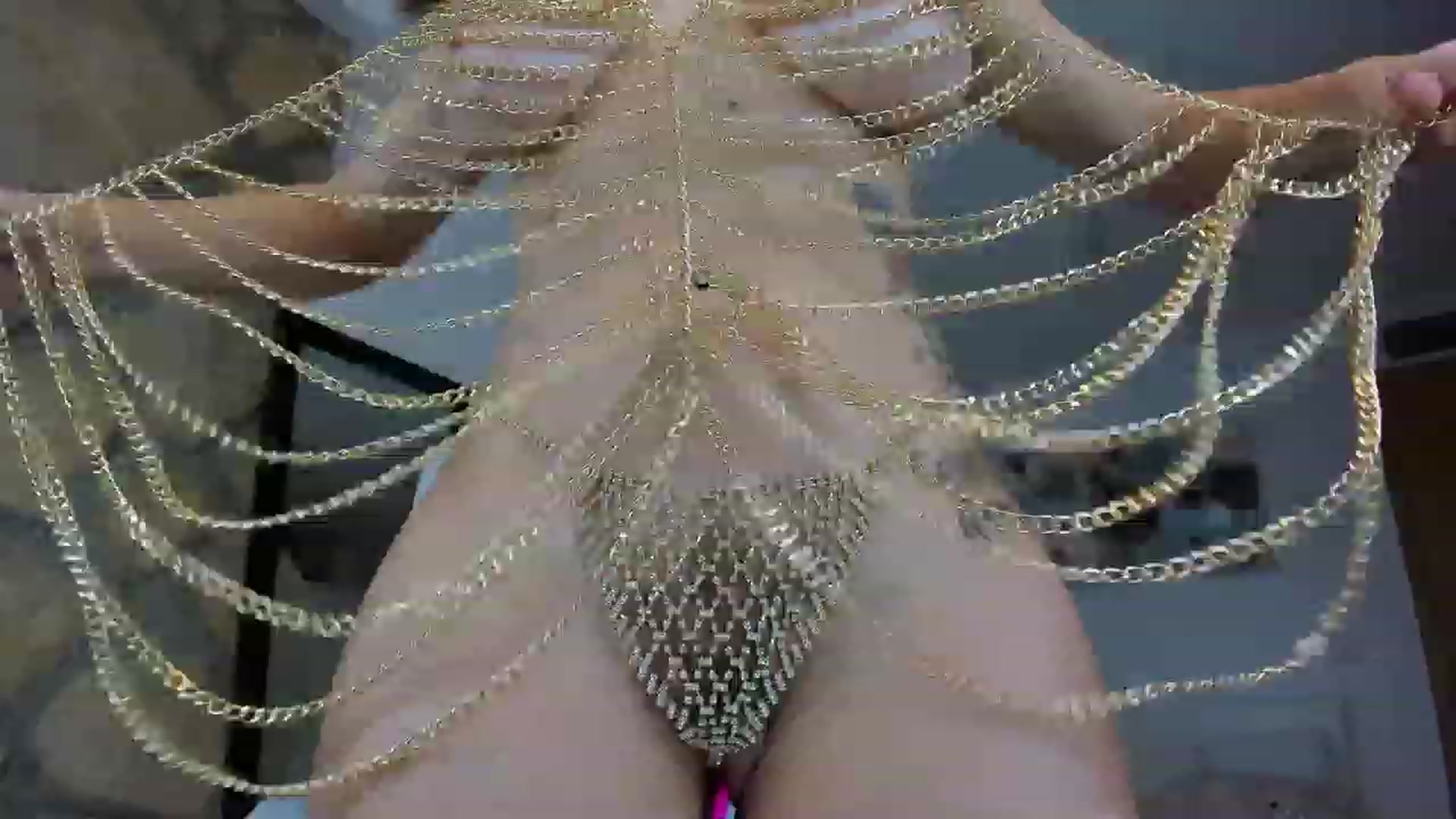 Gallery image thumbnail from AnnasCloset's myfreecams stream on, 12/17/2022, 02:01 image 9 of 20