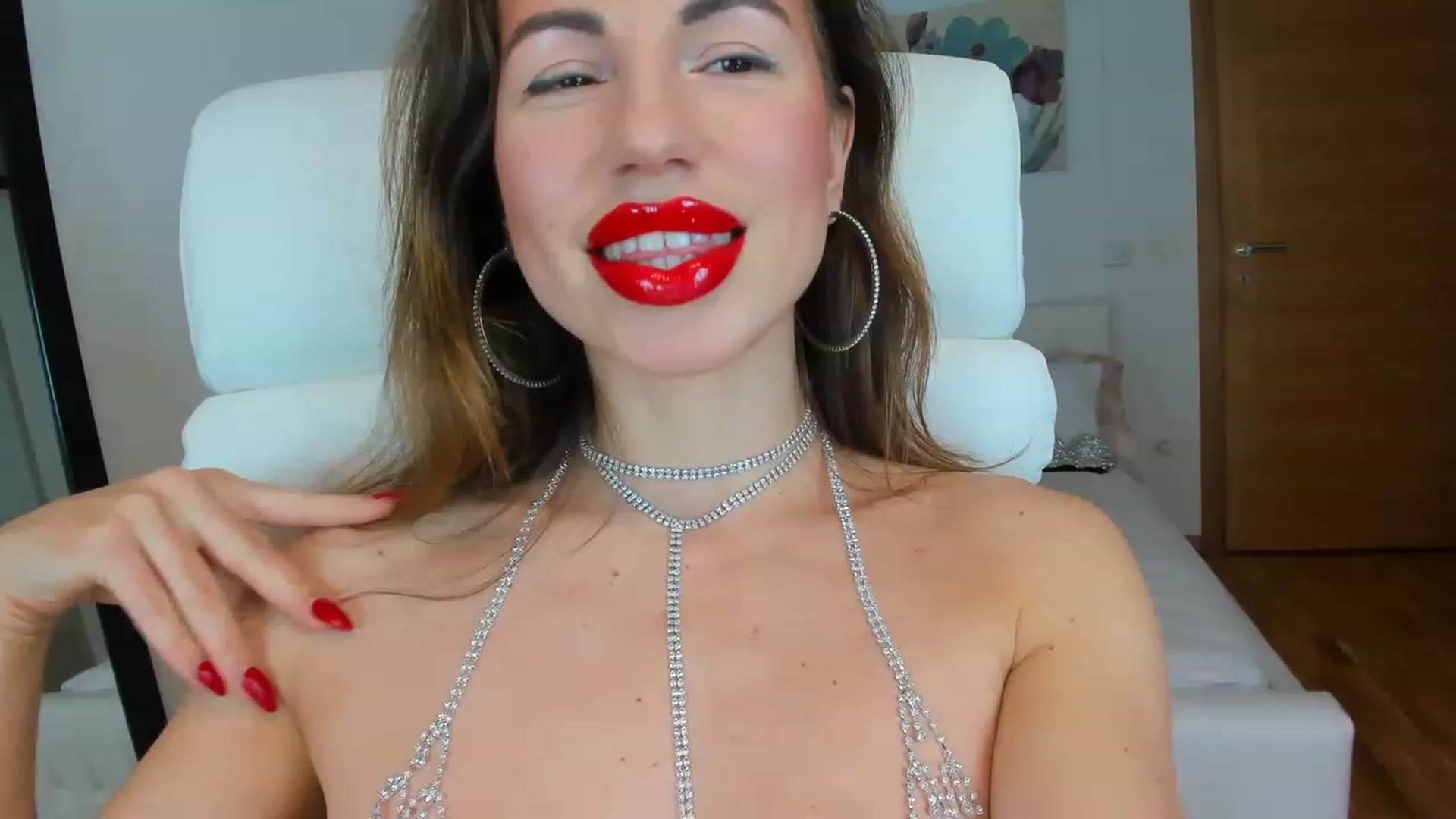 Gallery image thumbnail from AnnasCloset's myfreecams stream on, 12/21/2022, 23:14 image 16 of 20