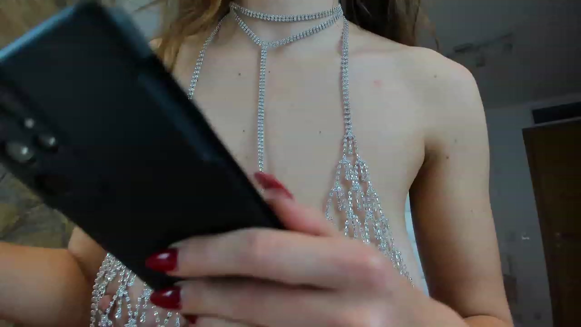 Gallery image thumbnail from AnnasCloset's myfreecams stream on, 12/21/2022, 23:14 image 14 of 20
