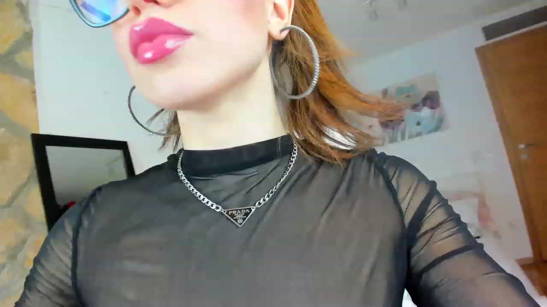 Gallery image thumbnail from AnnasCloset's myfreecams stream on, 12/22/2022, 23:03 image 12 of 20