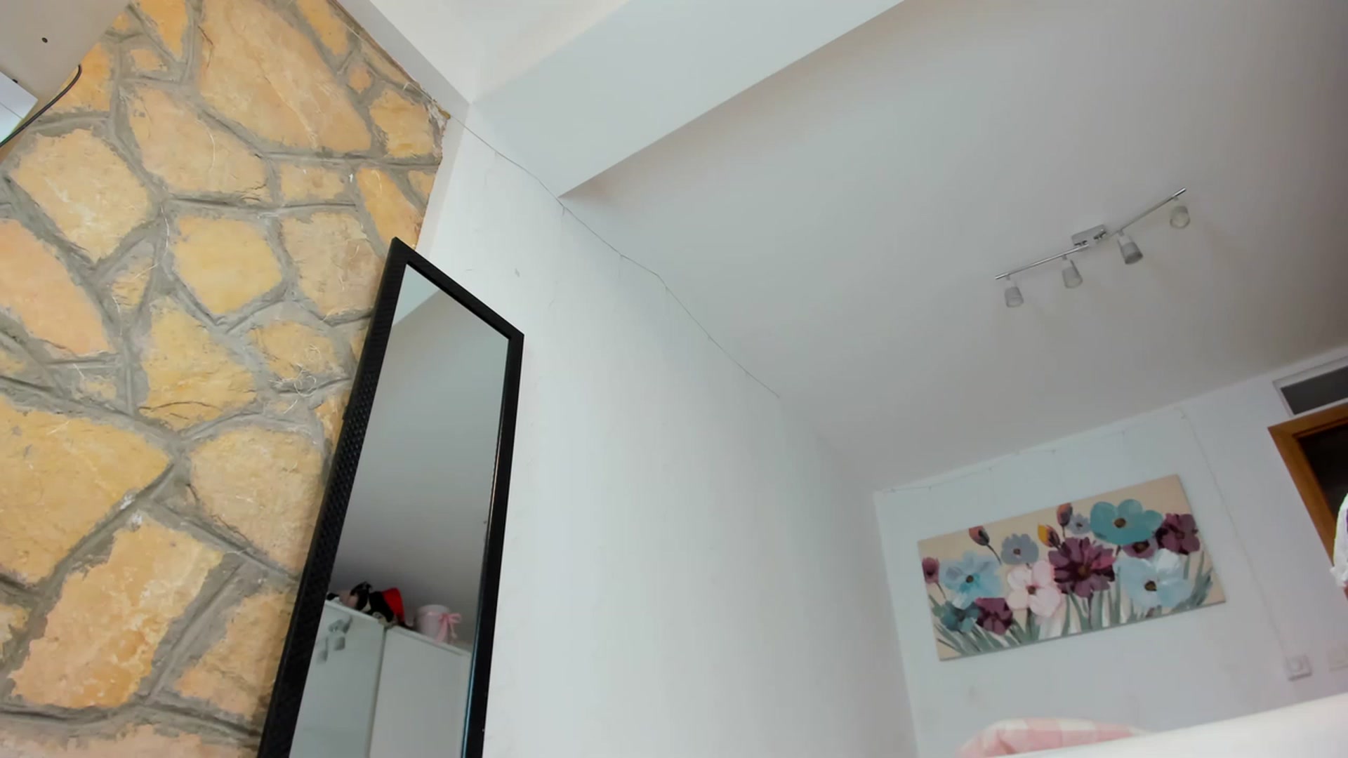 Gallery image thumbnail from AnnasCloset's myfreecams stream on, 12/25/2022, 04:55 image 11 of 20