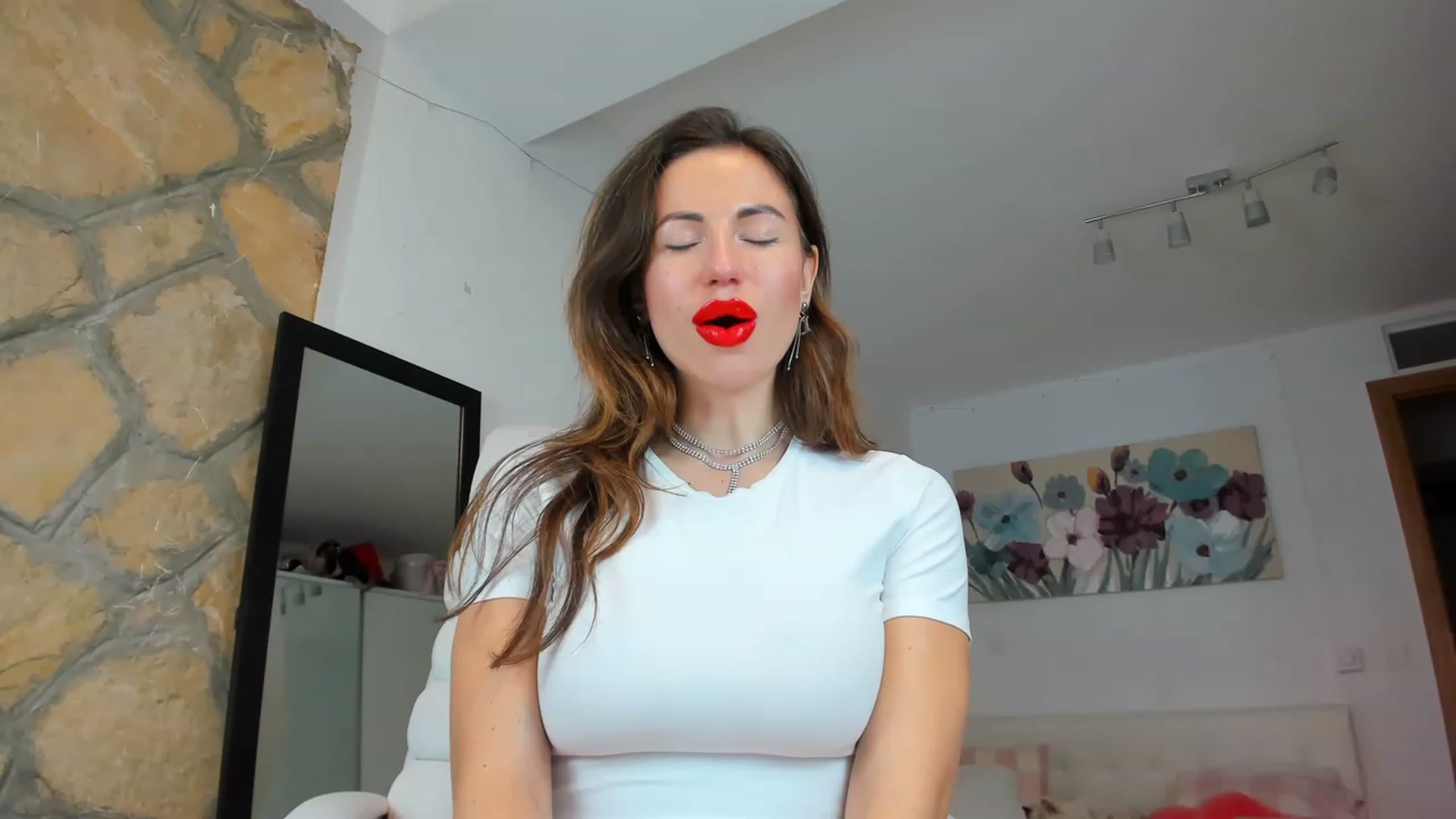 Gallery image thumbnail from AnnasCloset's myfreecams stream on, 12/26/2022, 07:55 image 5 of 20