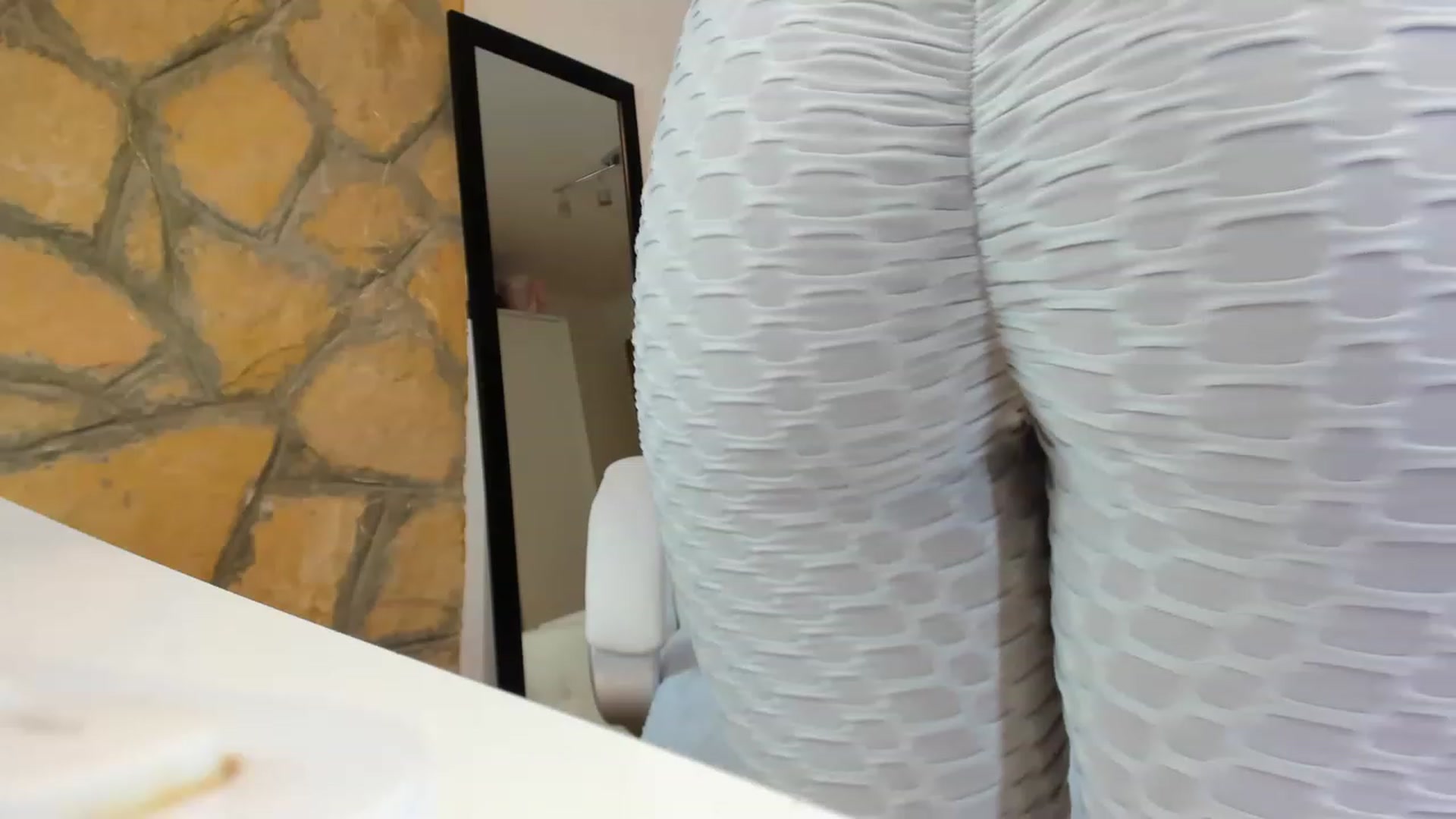 Gallery image thumbnail from AnnasCloset's myfreecams stream on, 01/03/2023, 02:56 image 9 of 20