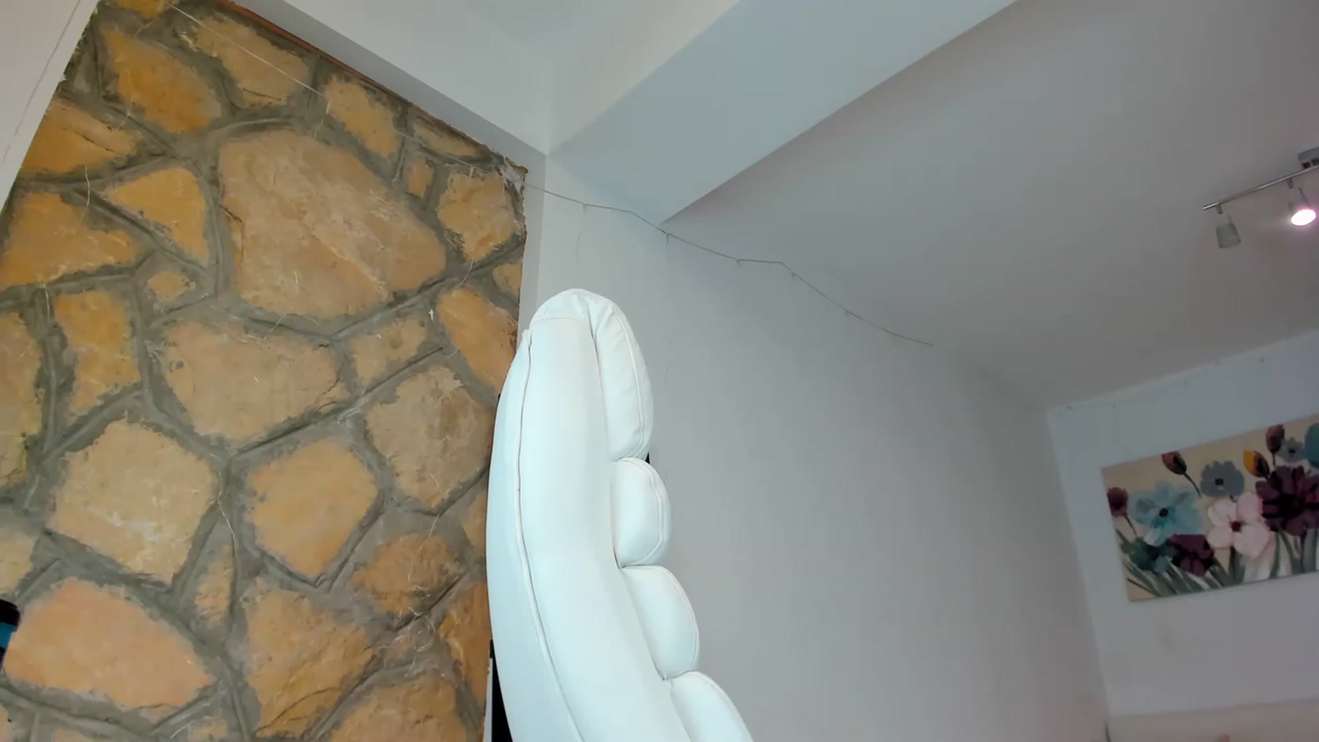 Gallery image thumbnail from AnnasCloset's myfreecams stream on, 01/03/2023, 02:56 image 4 of 20