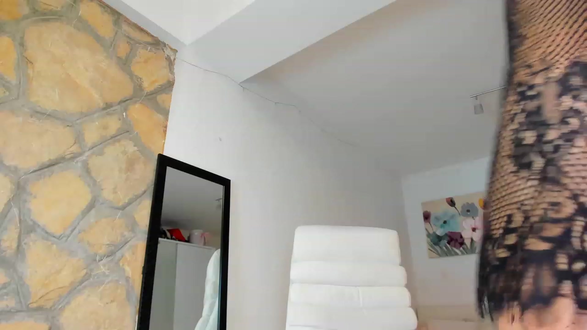 Gallery image thumbnail from AnnasCloset's myfreecams stream on, 01/09/2023, 02:33 image 15 of 20