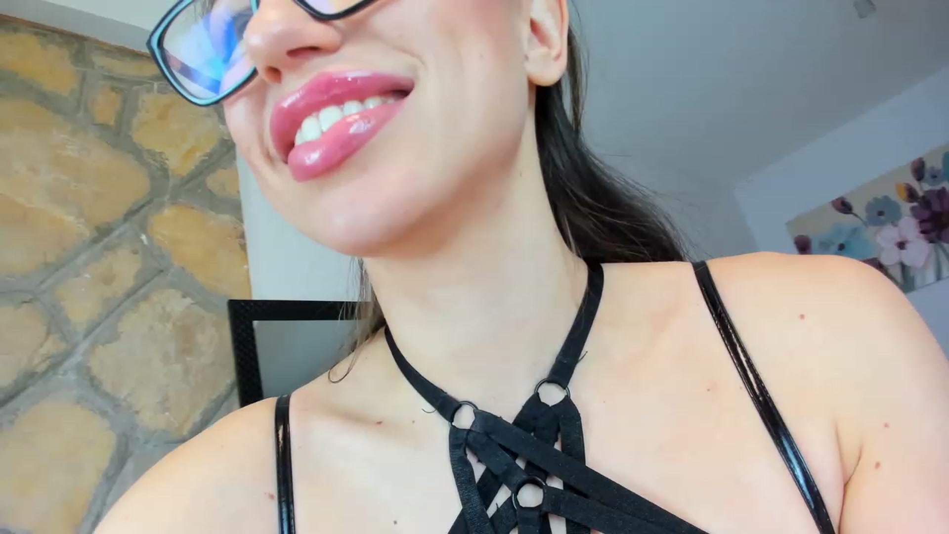 Gallery image thumbnail from AnnasCloset's myfreecams stream on, 01/13/2023, 24:13 image 18 of 20