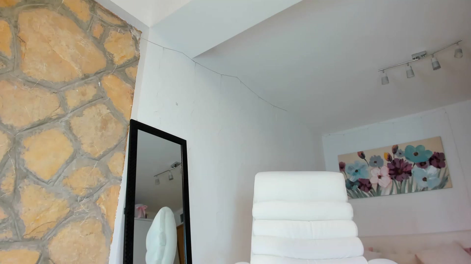Gallery image thumbnail from AnnasCloset's myfreecams stream on, 01/14/2023, 01:18 image 20 of 20