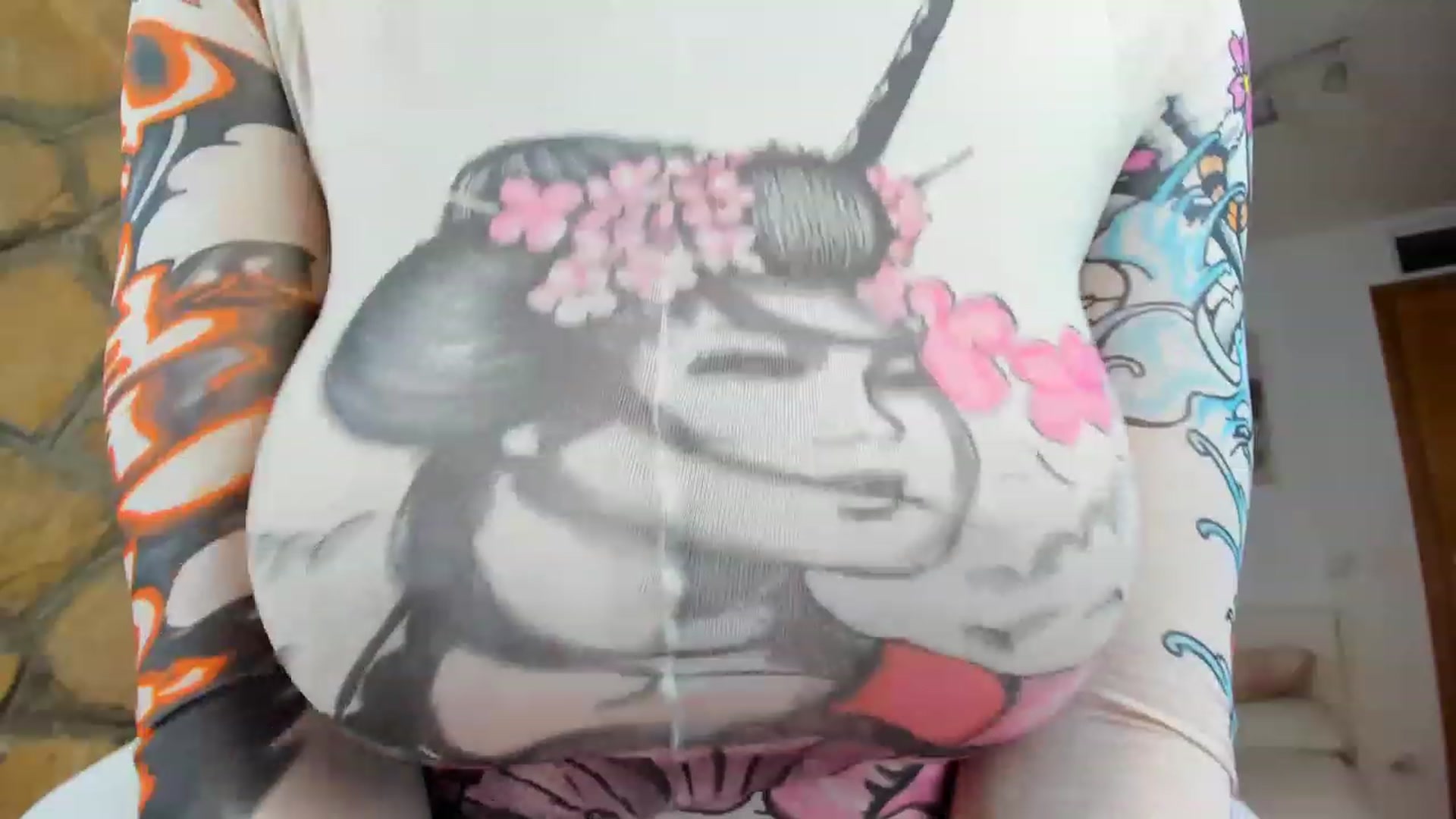 Gallery image thumbnail from AnnasCloset's myfreecams stream on, 01/17/2023, 24:32 image 12 of 20