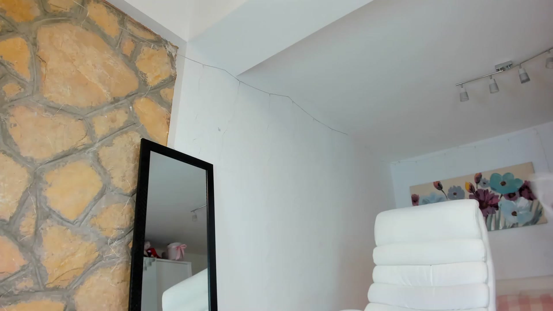 Gallery image thumbnail from AnnasCloset's myfreecams stream on, 01/30/2023, 01:22 image 15 of 20