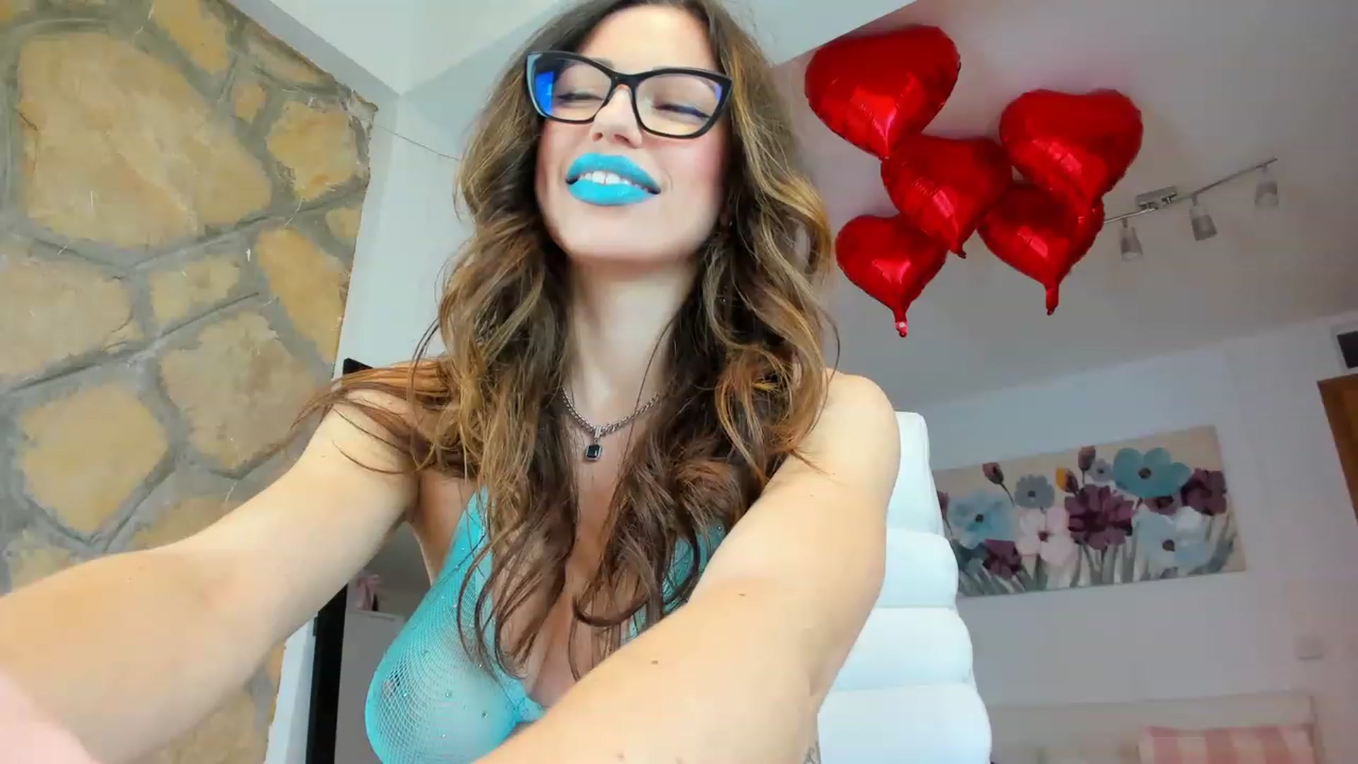 Gallery image thumbnail from AnnasCloset's myfreecams stream on, 02/02/2023, 22:43 image 8 of 20