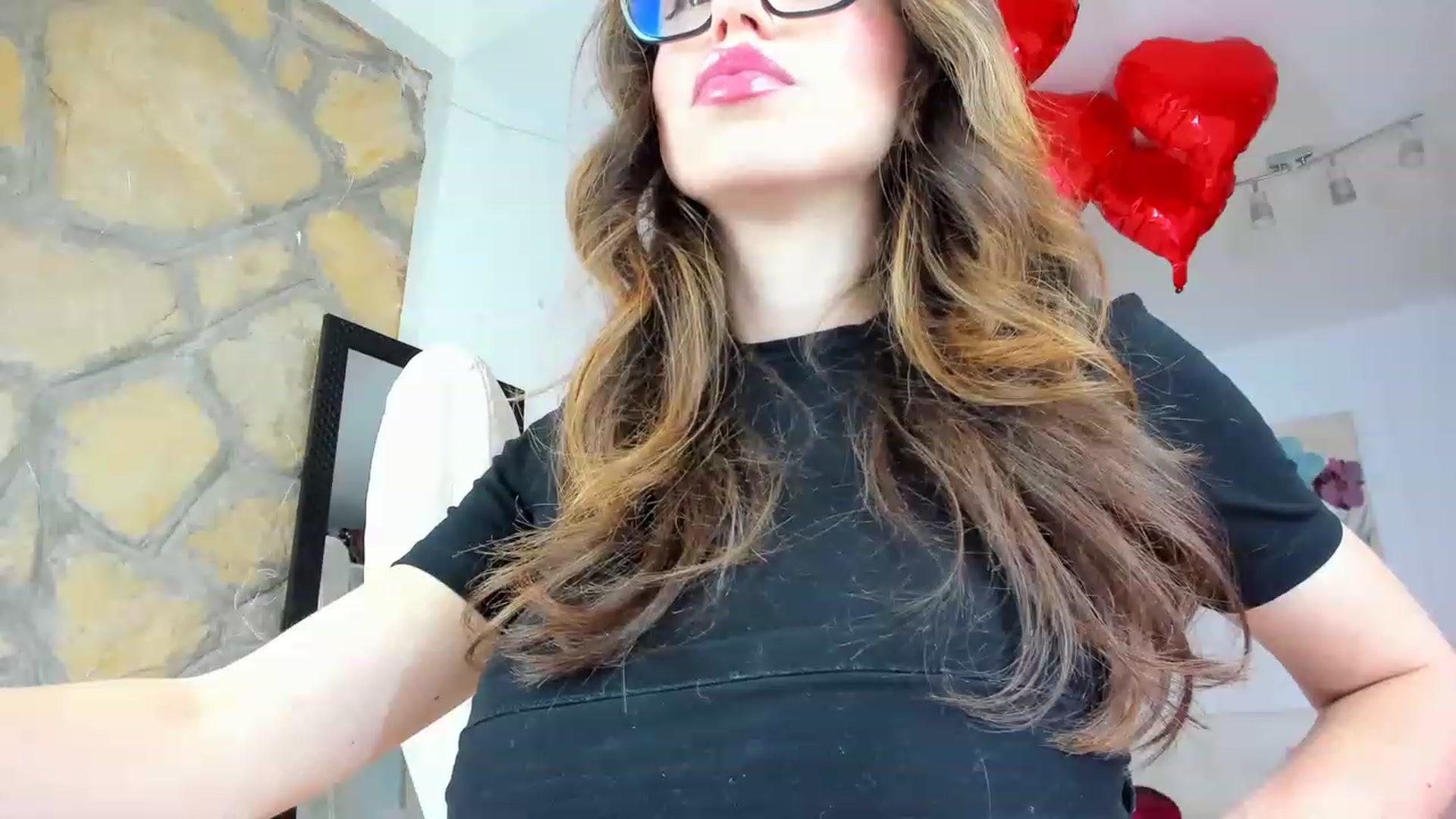 Gallery image thumbnail from AnnasCloset's myfreecams stream on, 02/08/2023, 24:55 image 15 of 20