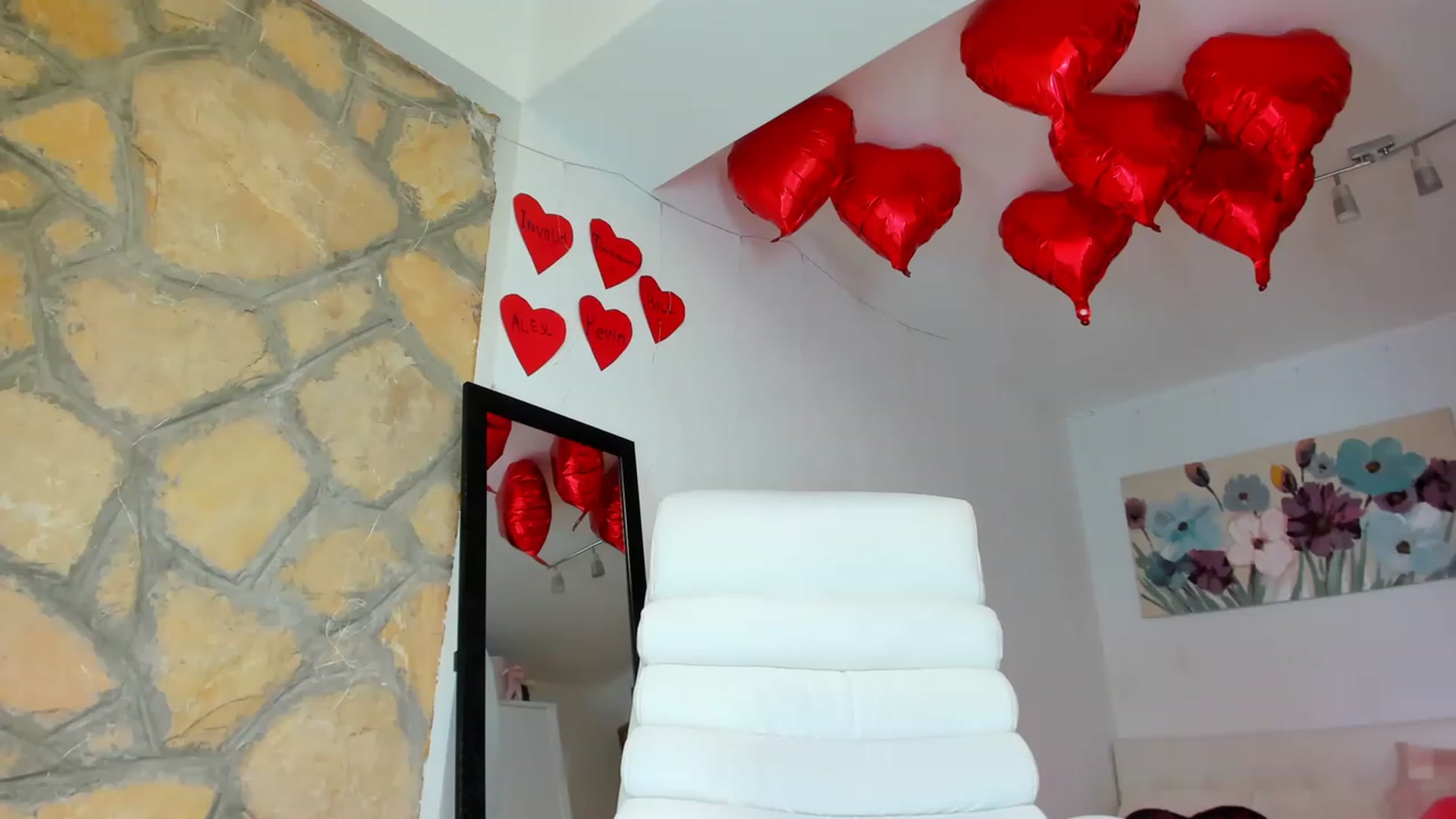 Gallery image thumbnail from AnnasCloset's myfreecams stream on, 02/12/2023, 01:55 image 7 of 20