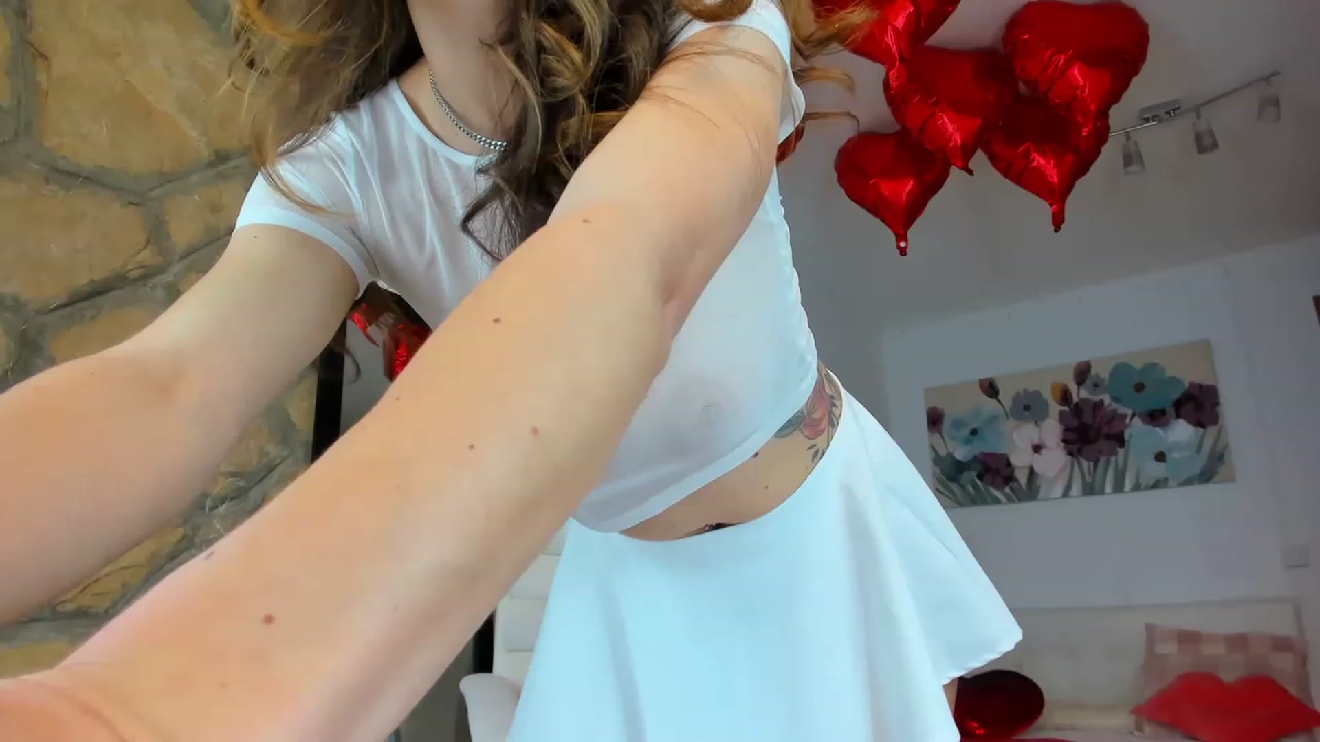 Gallery image thumbnail from AnnasCloset's myfreecams stream on, 02/12/2023, 21:50 image 14 of 20