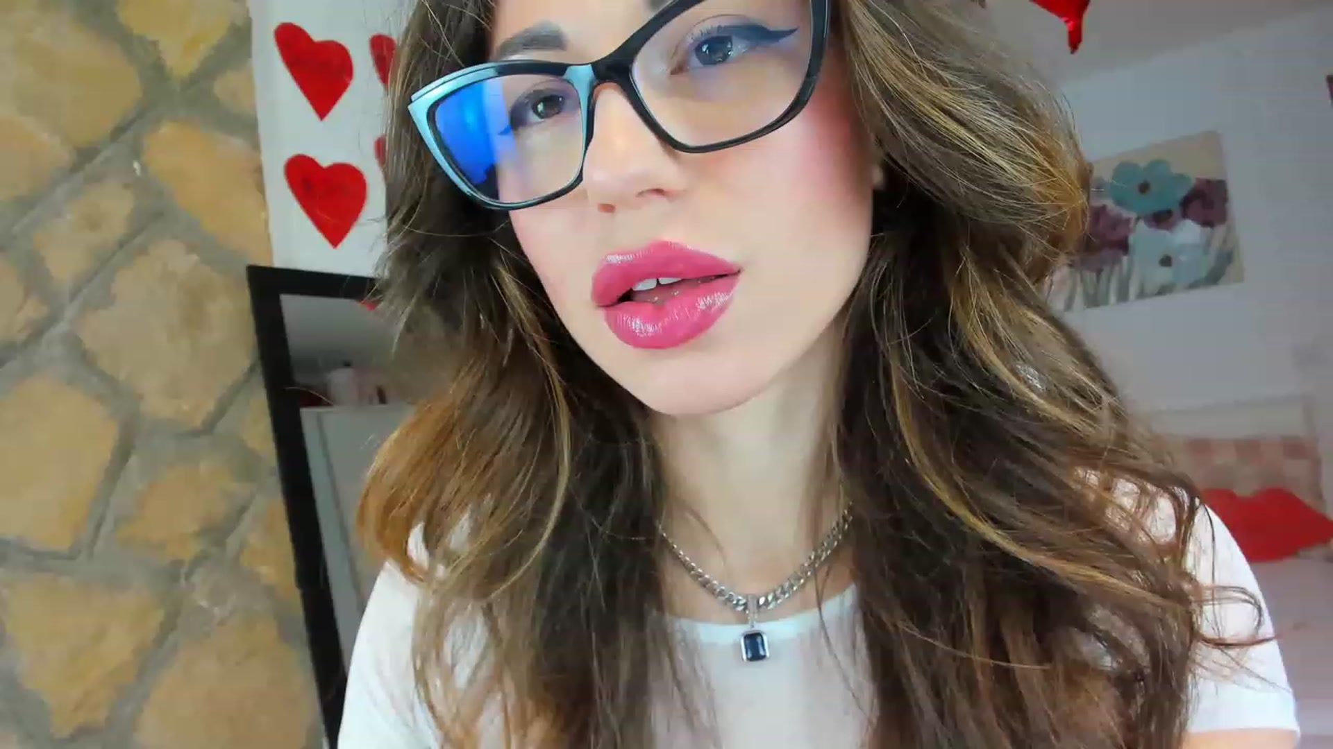 Gallery image thumbnail from AnnasCloset's myfreecams stream on, 02/12/2023, 21:50 image 5 of 20