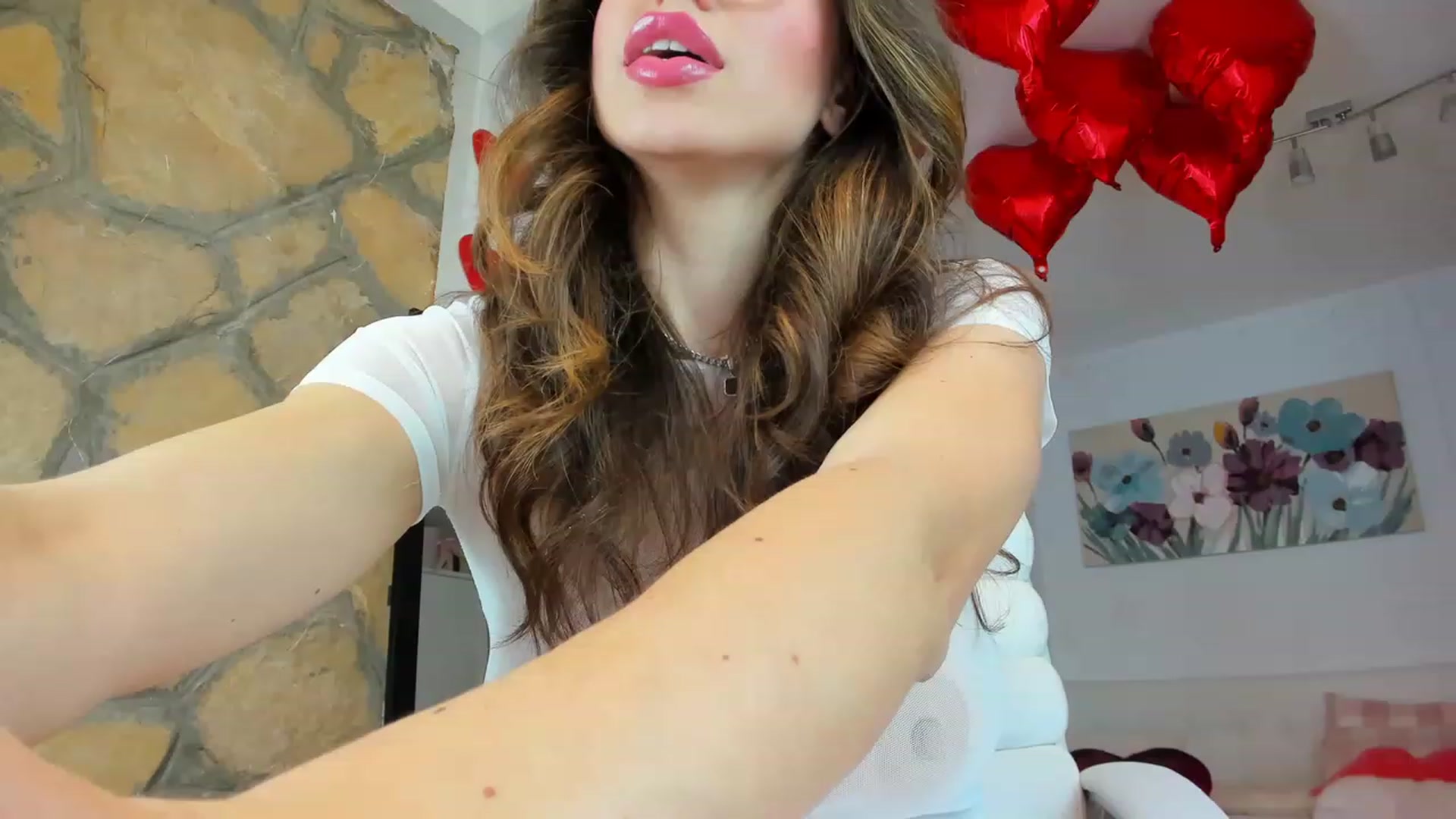 Gallery image thumbnail from AnnasCloset's myfreecams stream on, 02/12/2023, 22:51 image 3 of 20