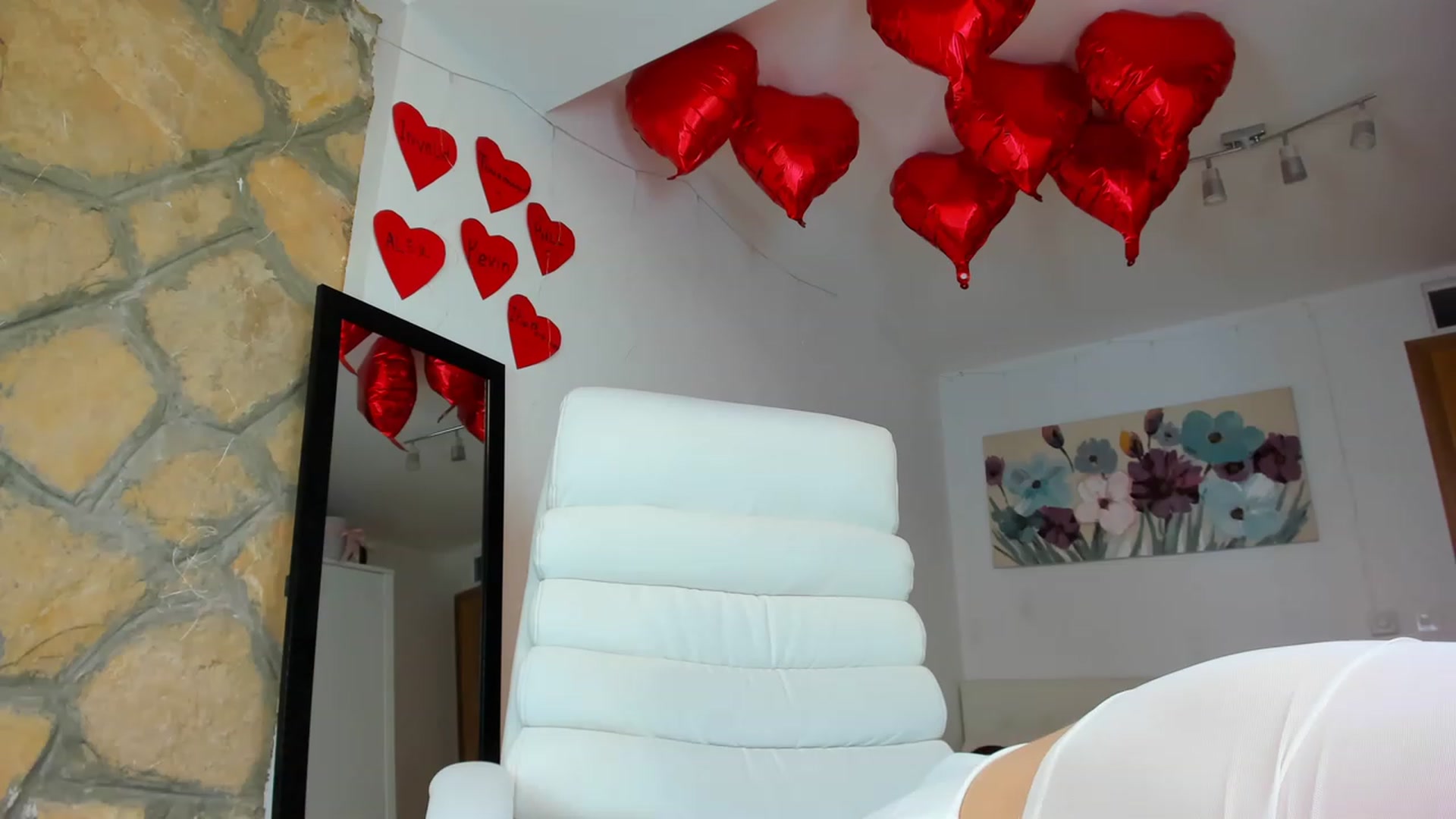 Gallery image thumbnail from AnnasCloset's myfreecams stream on, 02/12/2023, 22:51 image 8 of 20