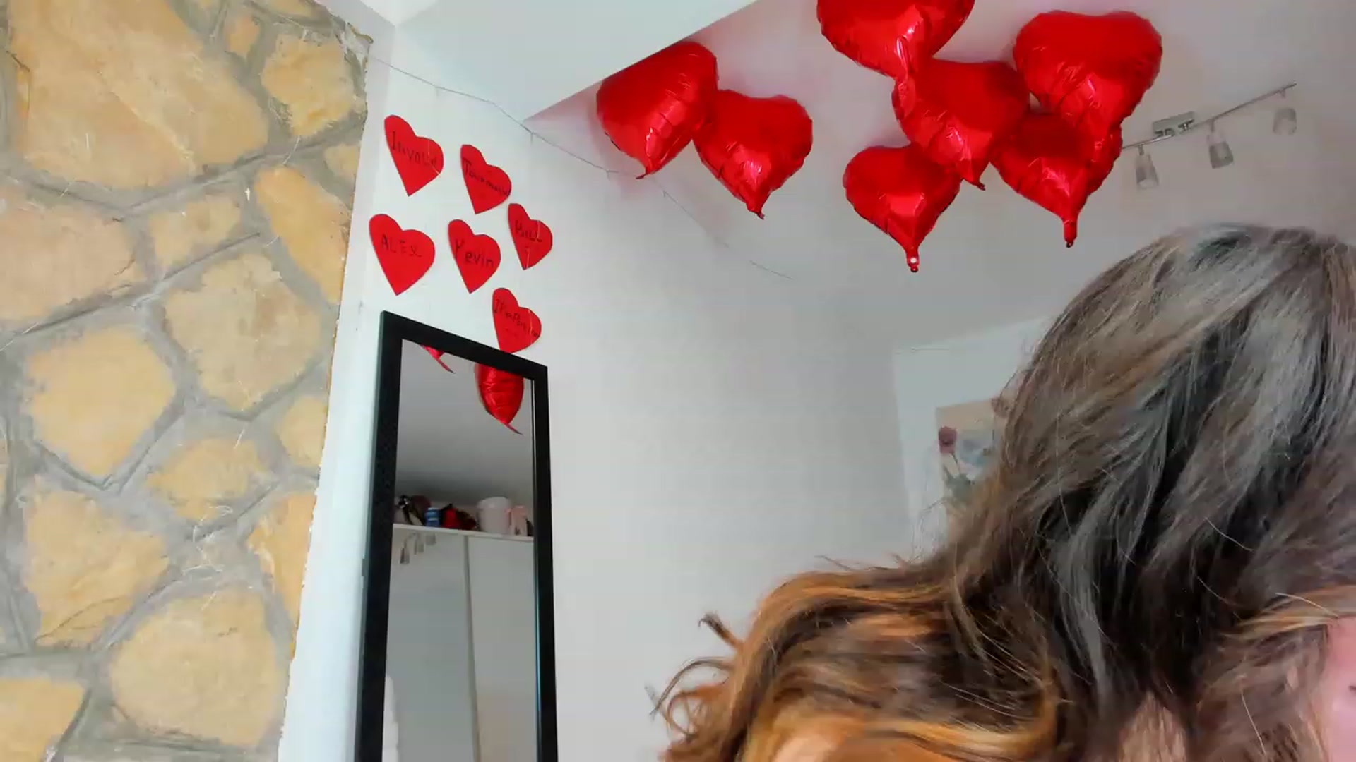 Gallery image thumbnail from AnnasCloset's myfreecams stream on, 02/13/2023, 01:48 image 3 of 20