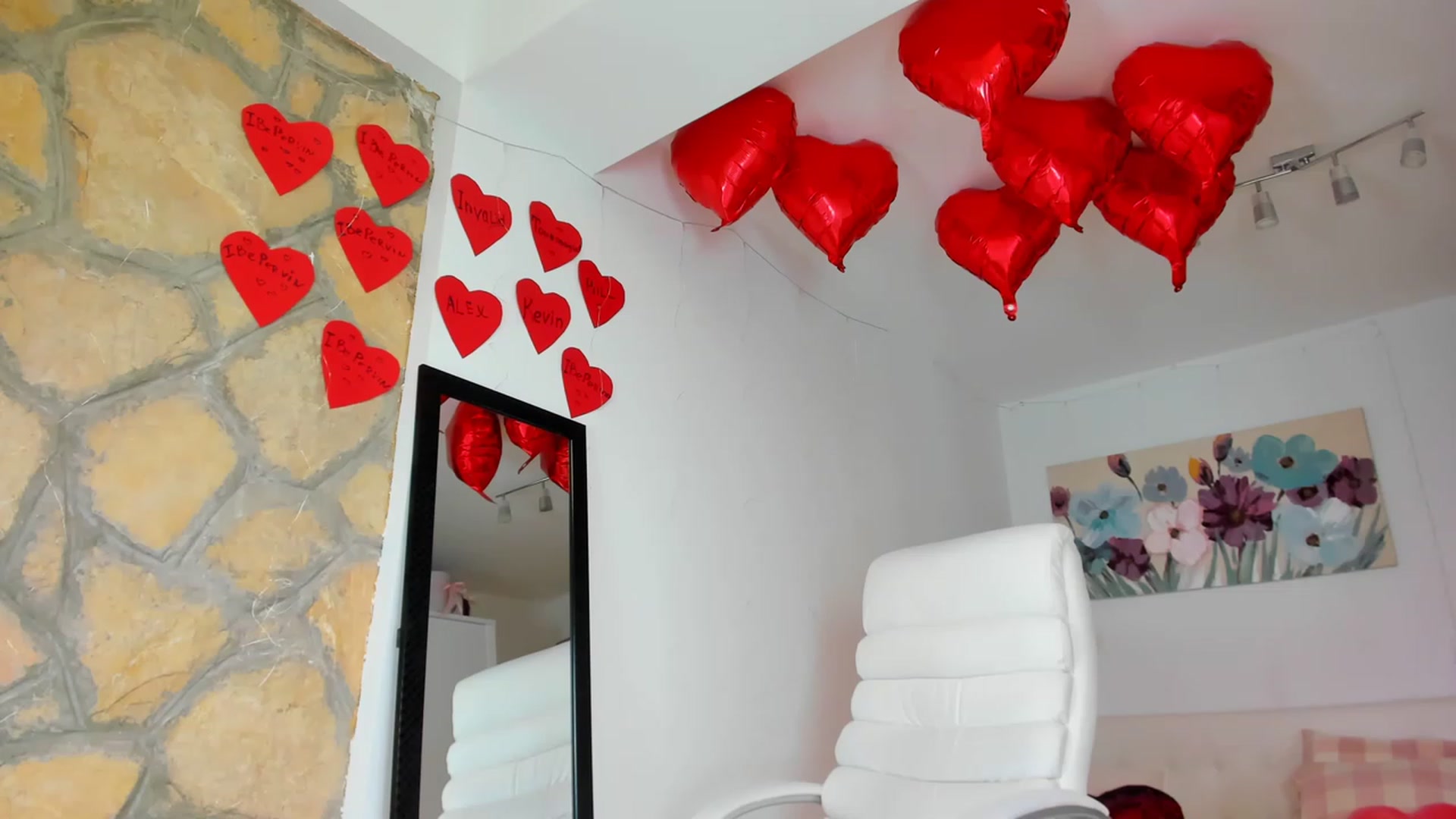 Gallery image thumbnail from AnnasCloset's myfreecams stream on, 02/15/2023, 04:43 image 15 of 20
