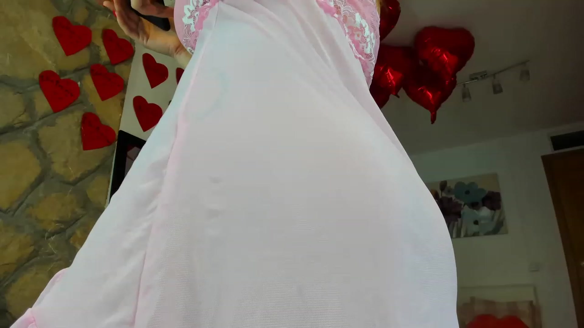Gallery image thumbnail from AnnasCloset's myfreecams stream on, 02/16/2023, 24:21 image 10 of 20