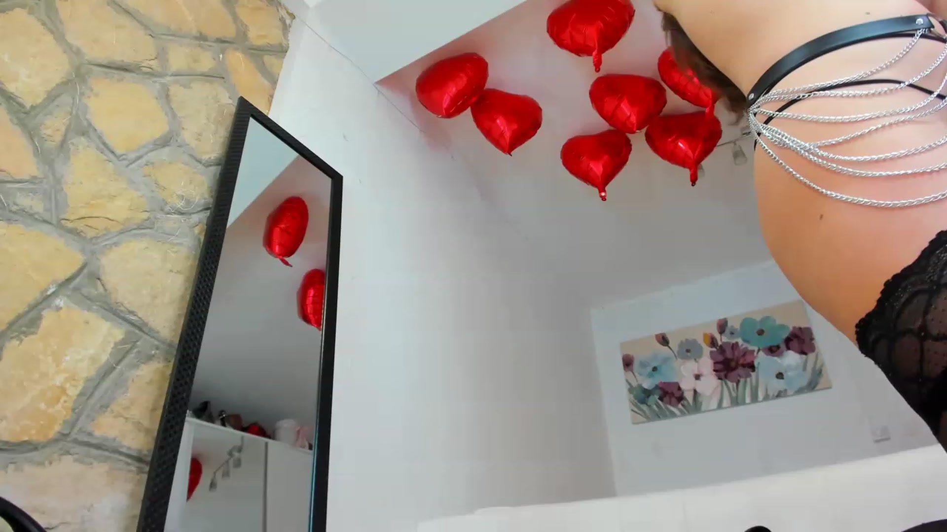 Gallery image thumbnail from AnnasCloset's myfreecams stream on, 02/18/2023, 02:32 image 18 of 20