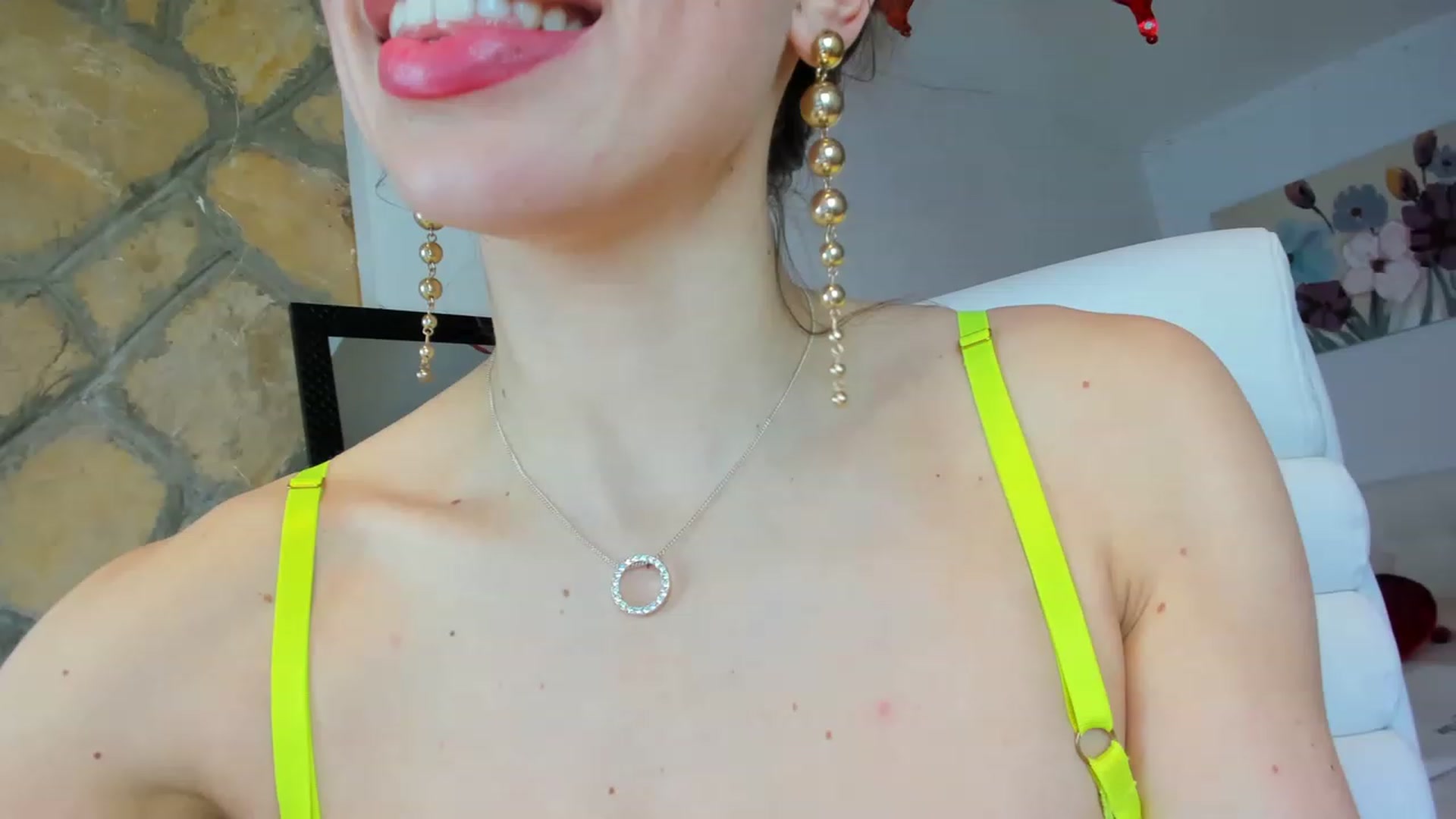 Gallery image thumbnail from AnnasCloset's myfreecams stream on, 02/20/2023, 03:05 image 11 of 20